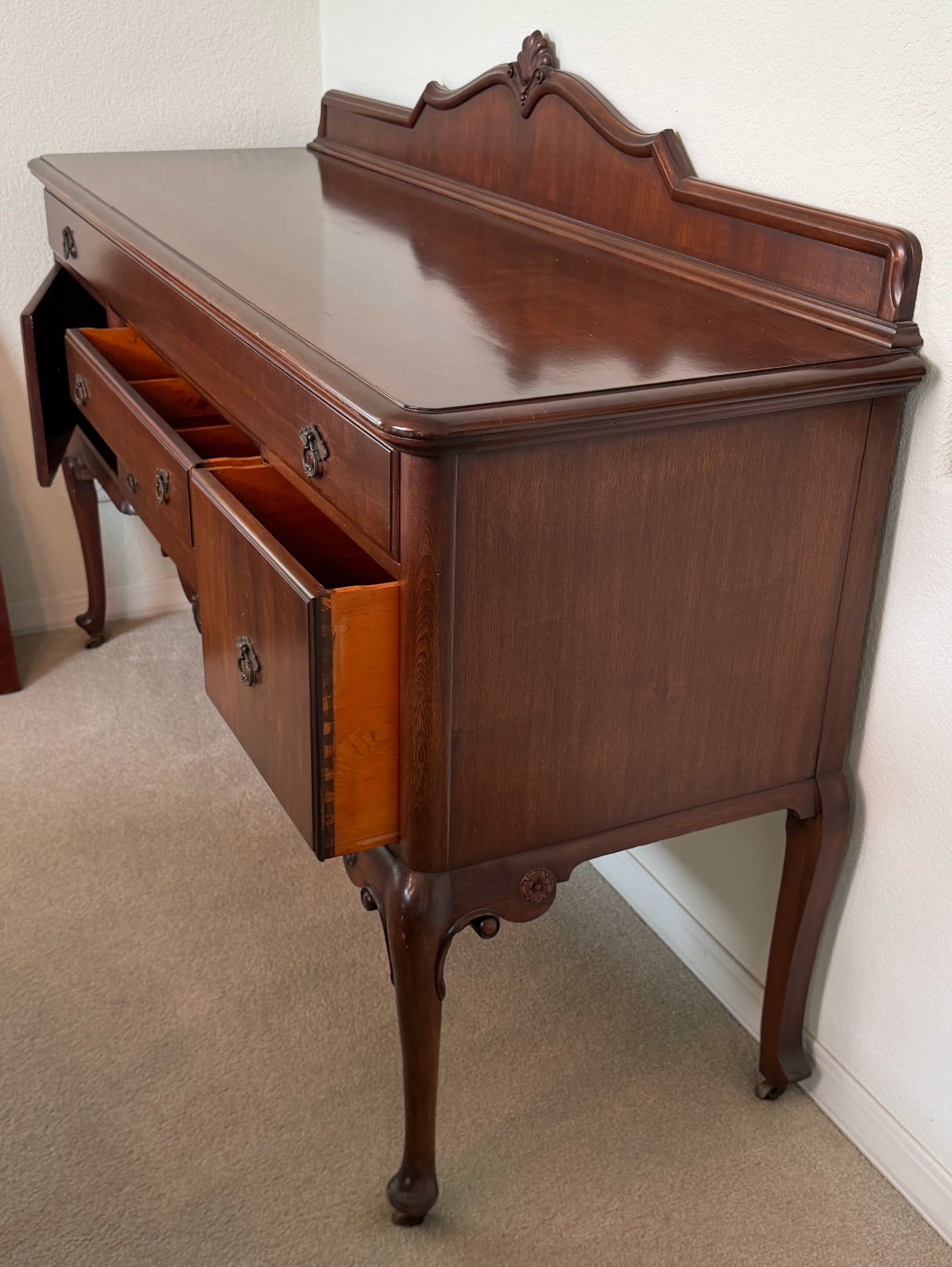 Antique The Luce Furniture Company Queen Anne-Style Sideboard Buffet