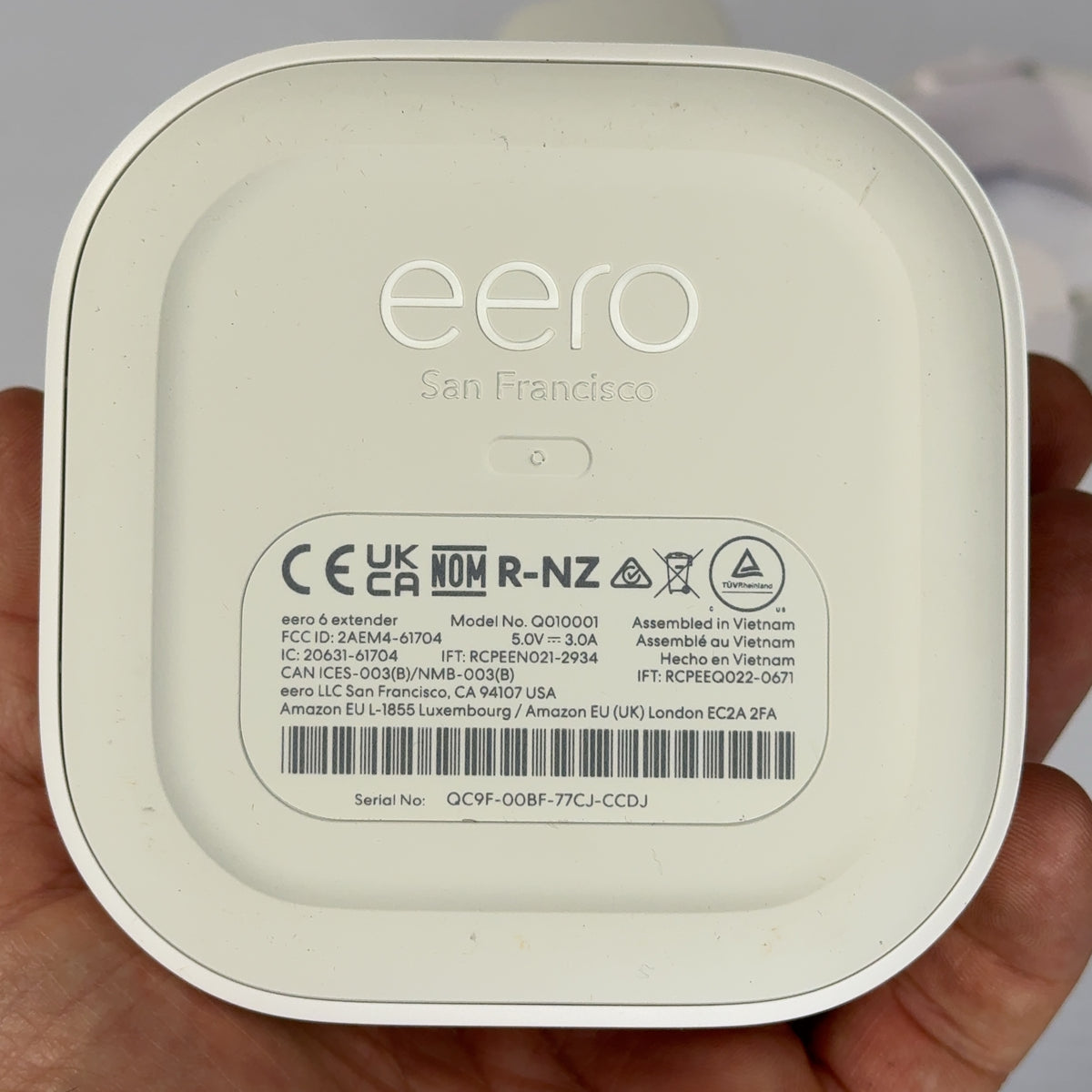 eero Mesh Wi-Fi Router / Extender Model J010111-CR | New Open Box w/ Mount