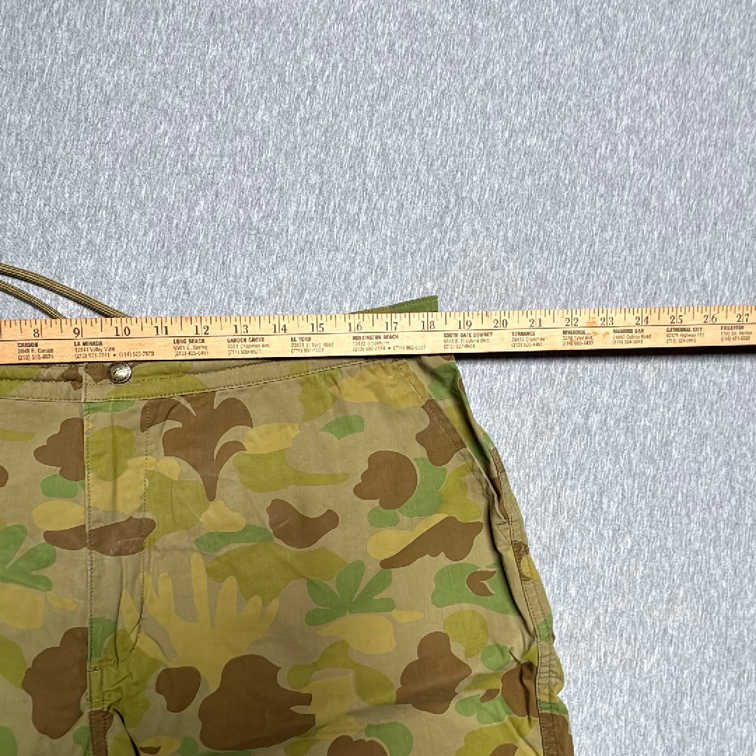 Taylor Stitch The Adventure Short in Camo Mens Sz. 36