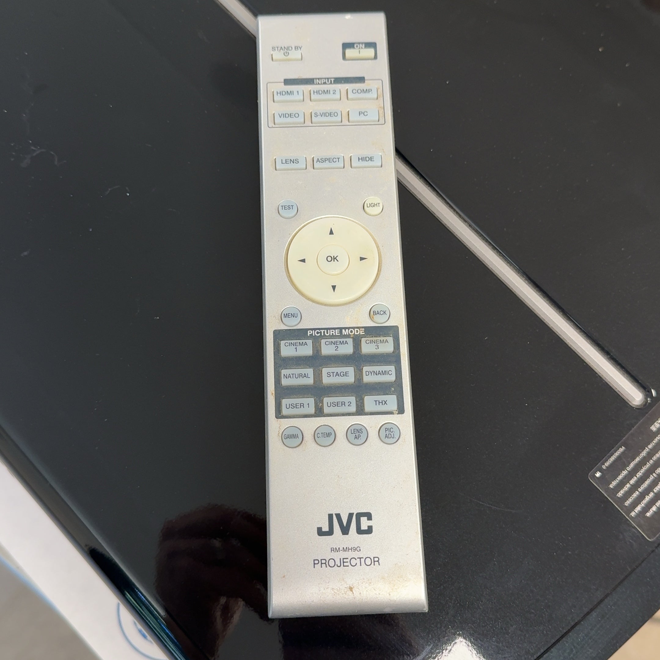 JVC DLA-HD950-BU True HD 1080p D-ILA Projector + Remote + Ceiling Mount