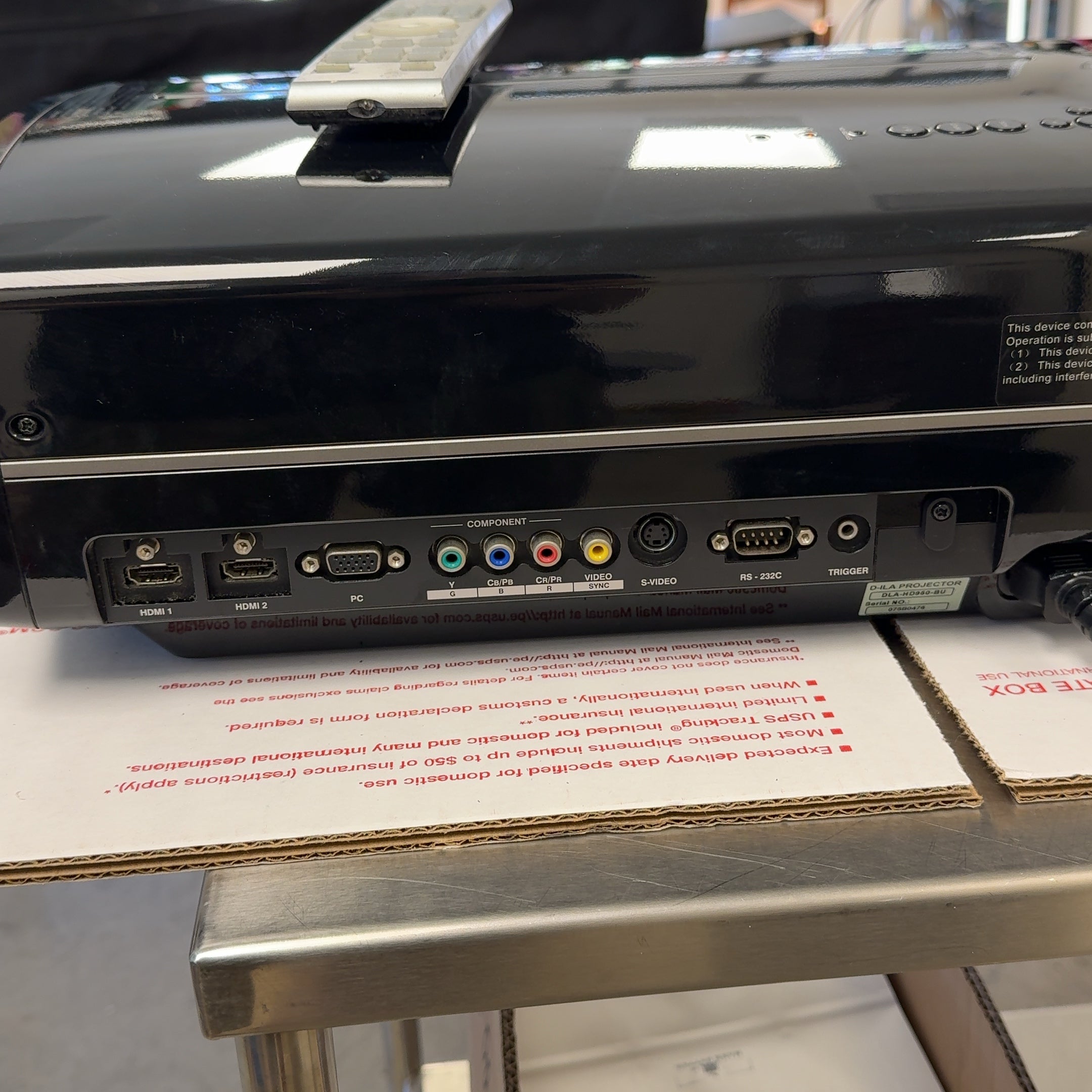 JVC DLA-HD950-BU True HD 1080p D-ILA Projector + Remote + Ceiling Mount