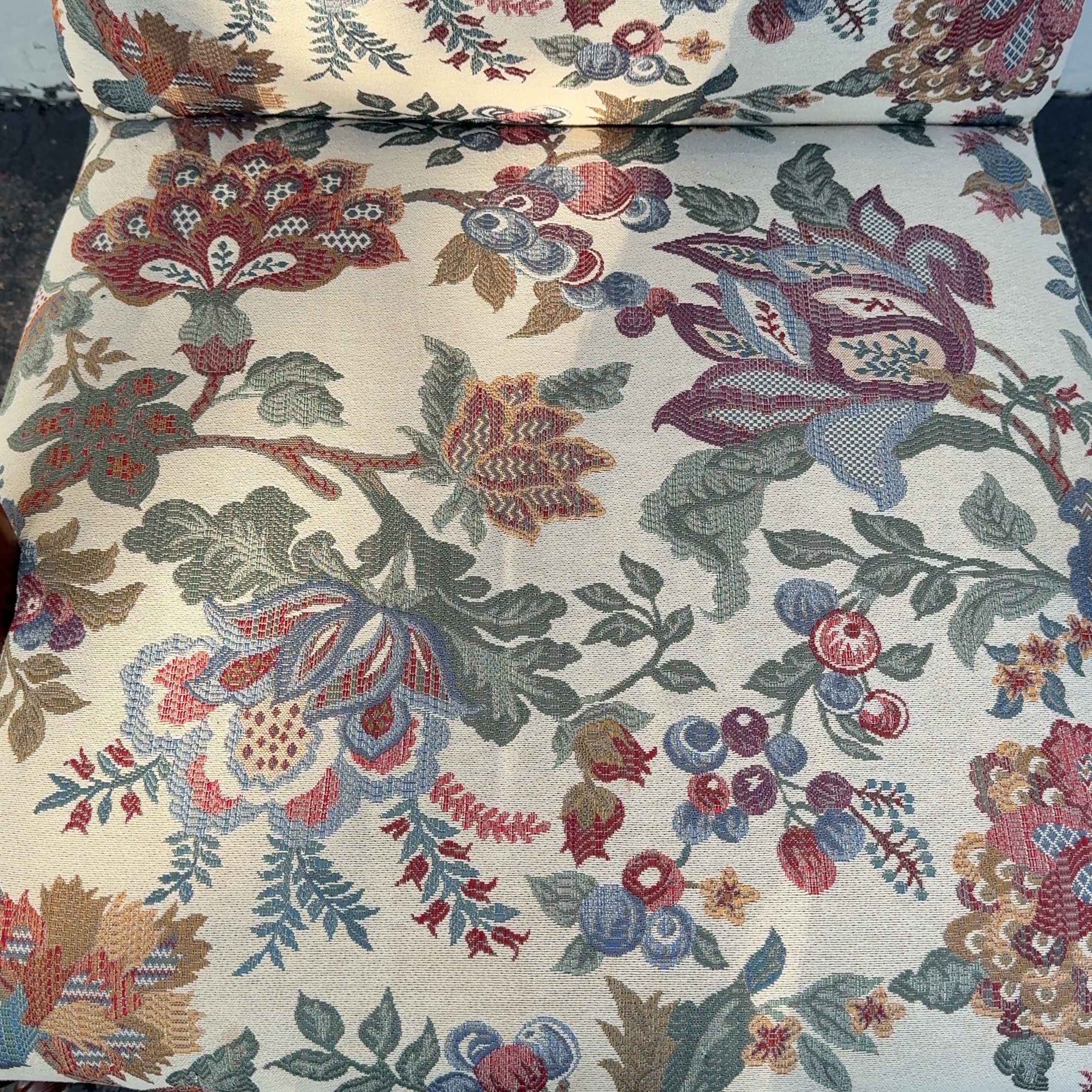 Traditional French Style Armchair in Great Shape!
