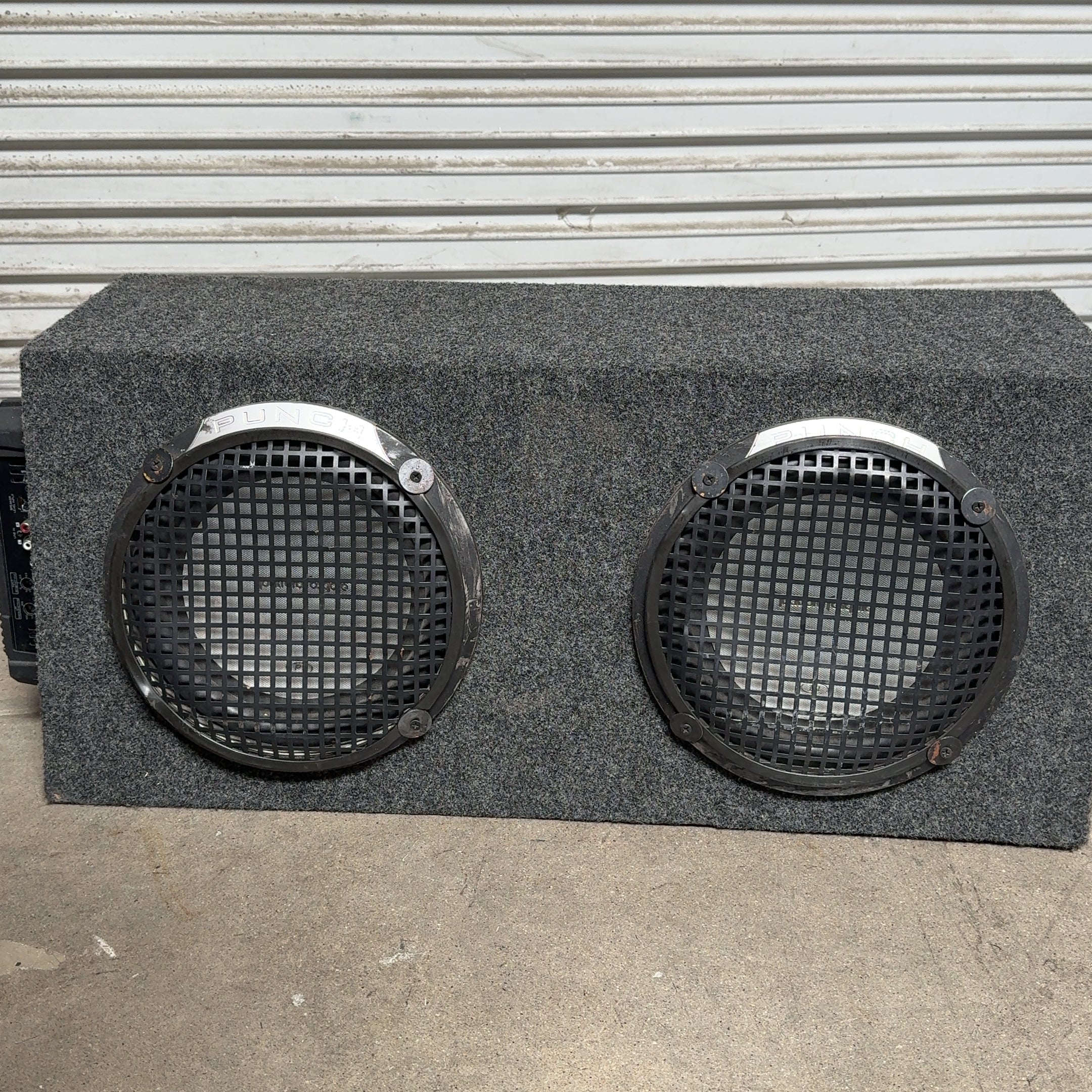Car Subwoofer 2 - 10" Rockford Fosgate R1 in Box w/ Kenwood KAC-8104D 600W Amp