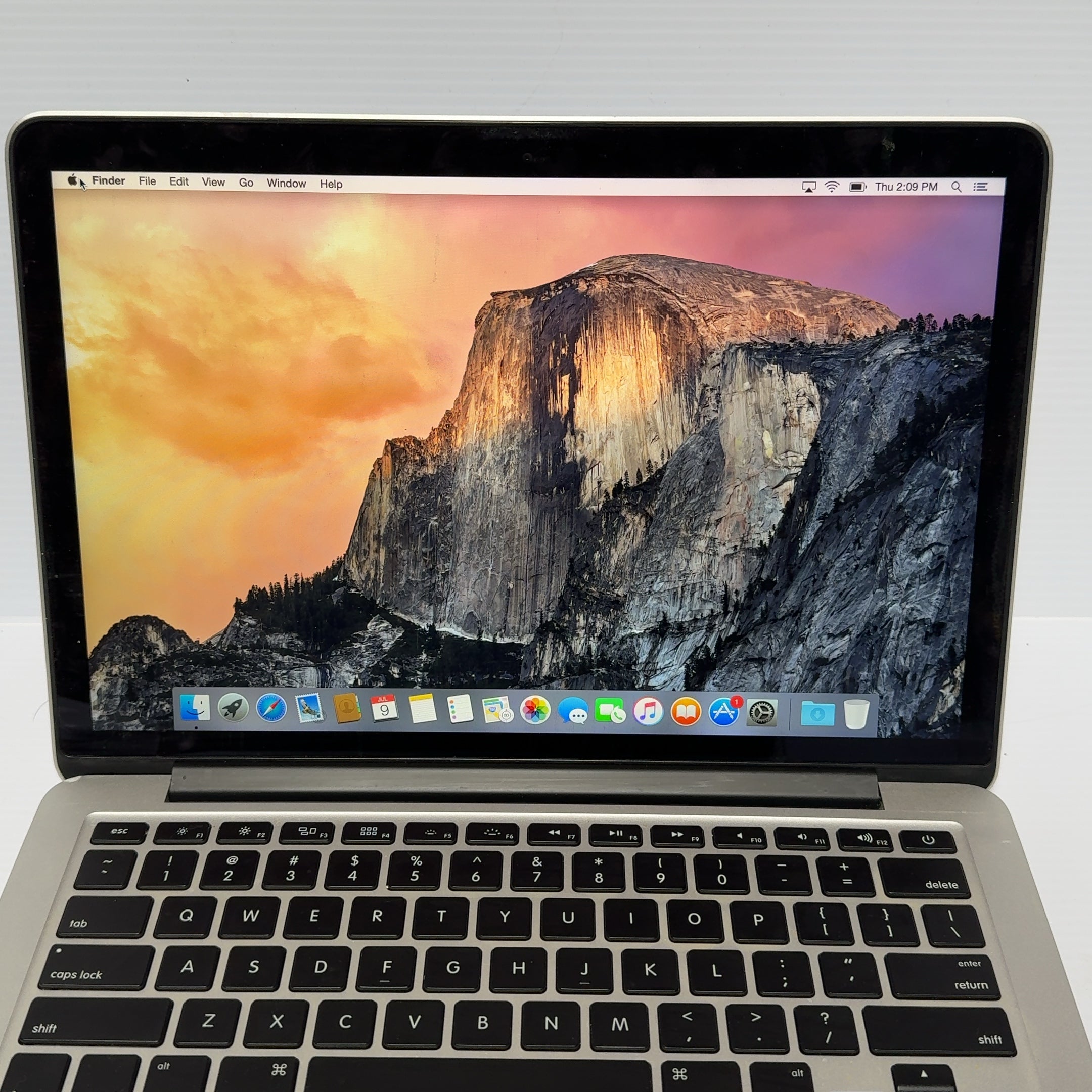 Apple MacBook Pro 13.3" 120GB SSD 8GB DDR3 i5 @ 2.6 GHz Laptop A1502 Silver
