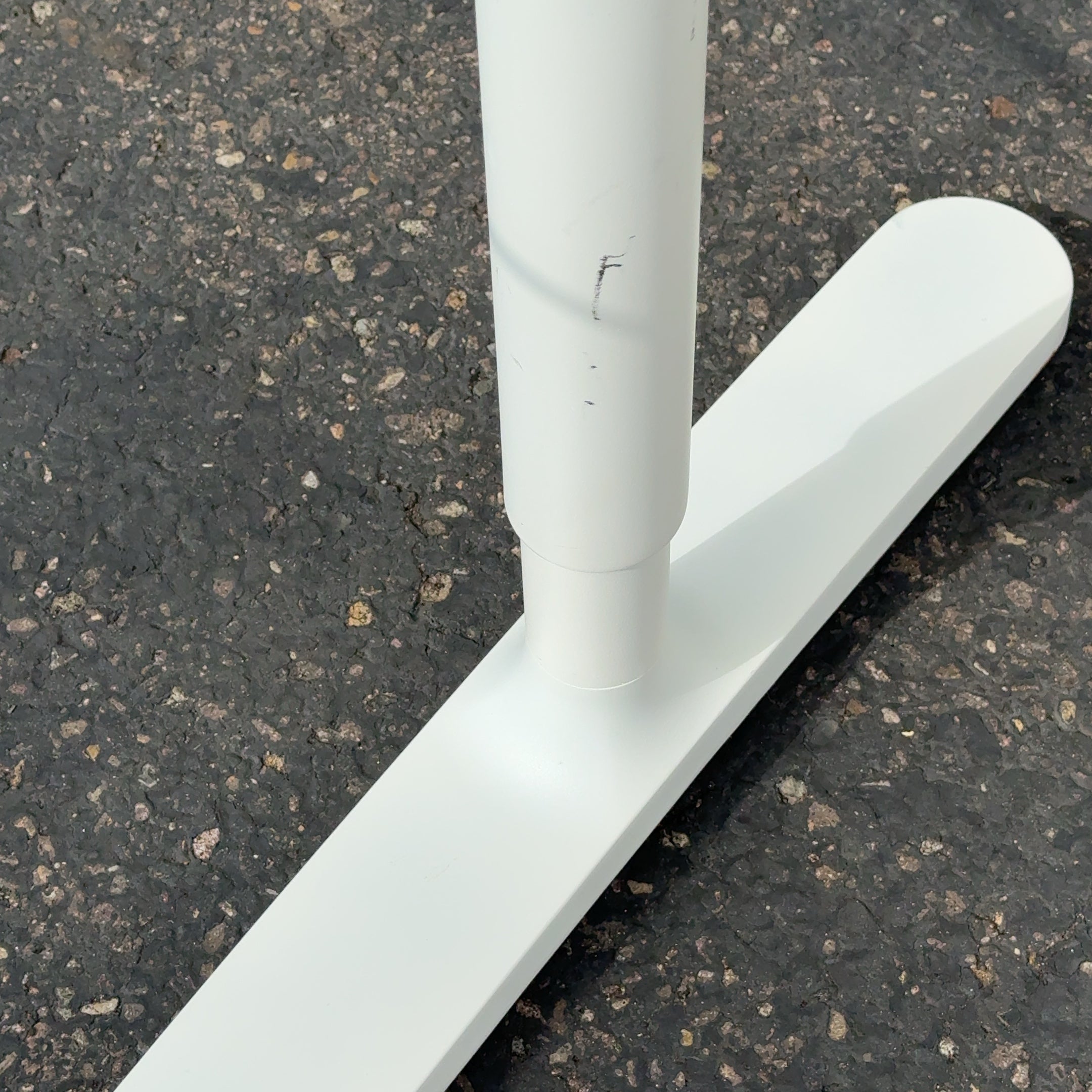IKEA Bekant Adjustable Modern Desk in White