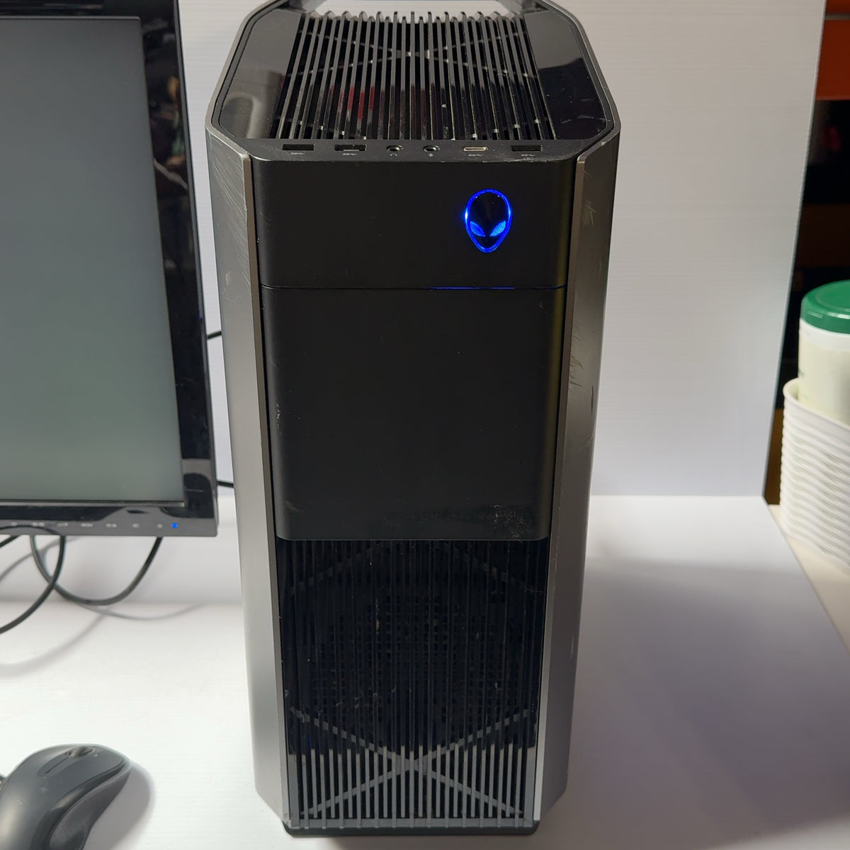Alienware Aurora R7 Desktop Computer Core i5-8400 2.8GHz 116GB RAM 1TB HD