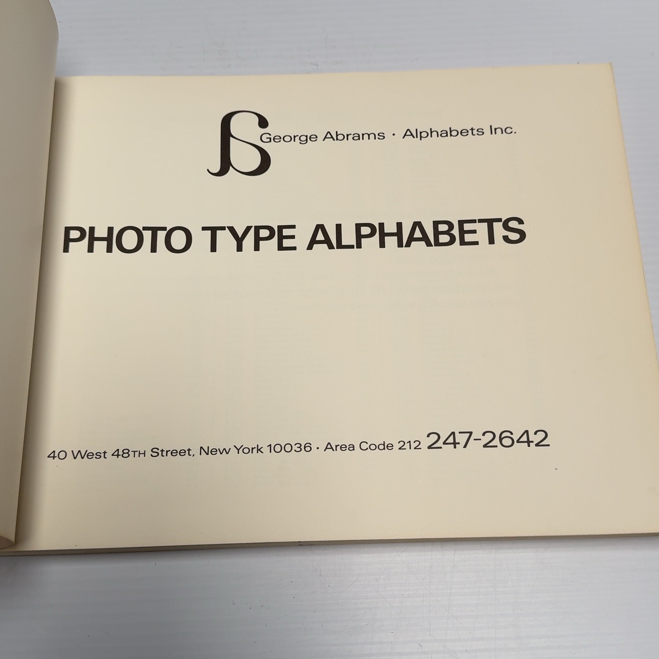 George Abrams - Alphabets Inc. Typography Design Book 1970 *RARE*