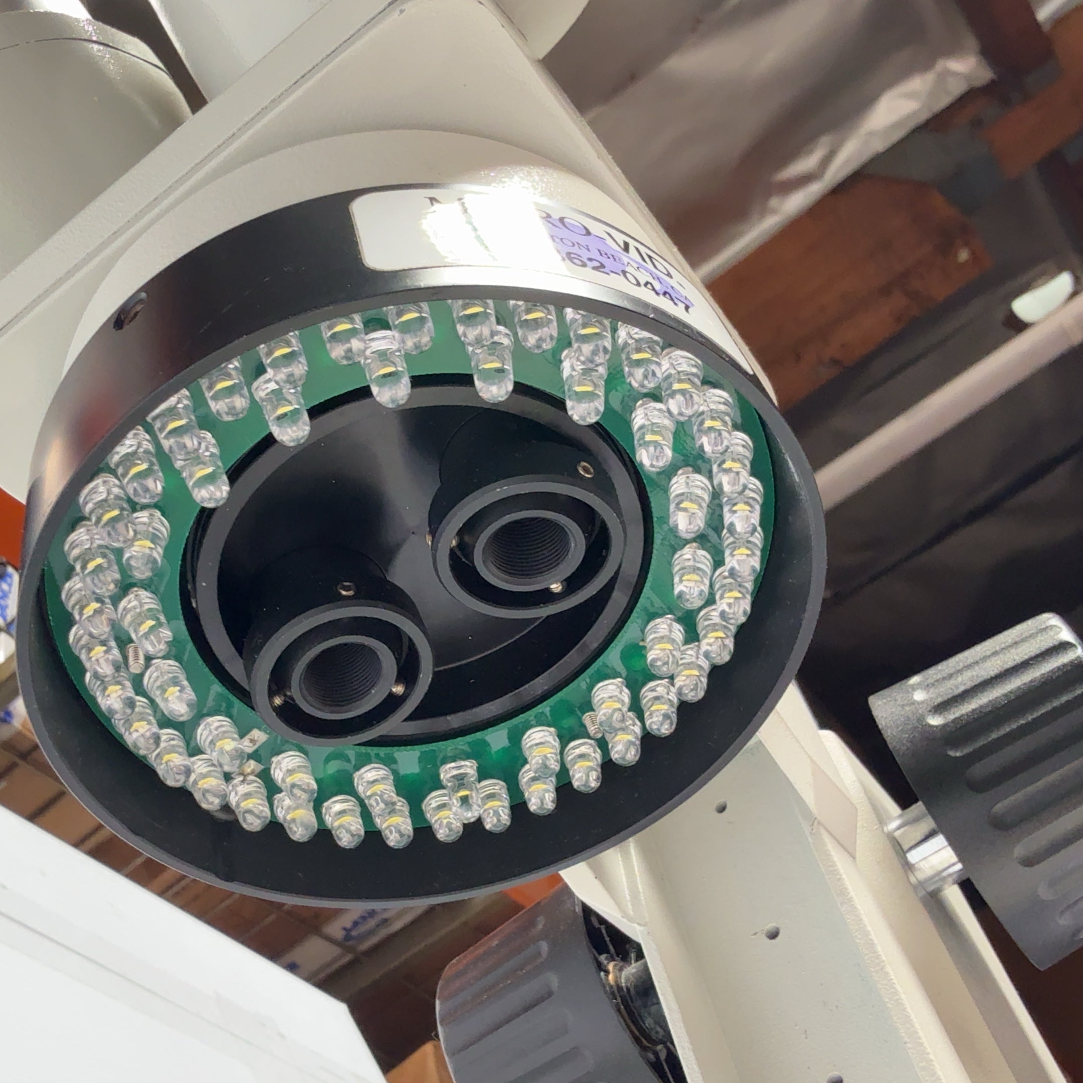 Omano EMF 94695 Microscope w/ Stand, LED Light + SWF10X Eyepieces