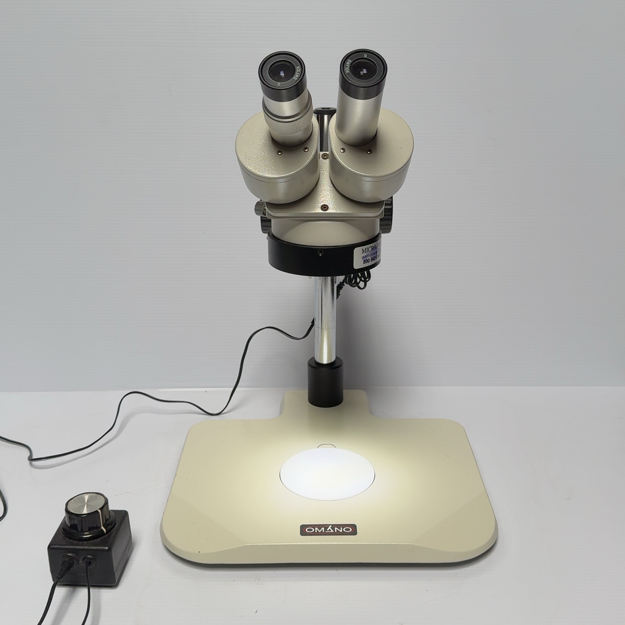 Omano EMF 94695 Microscope w/ Stand, LED Light + SWF10X Eyepieces