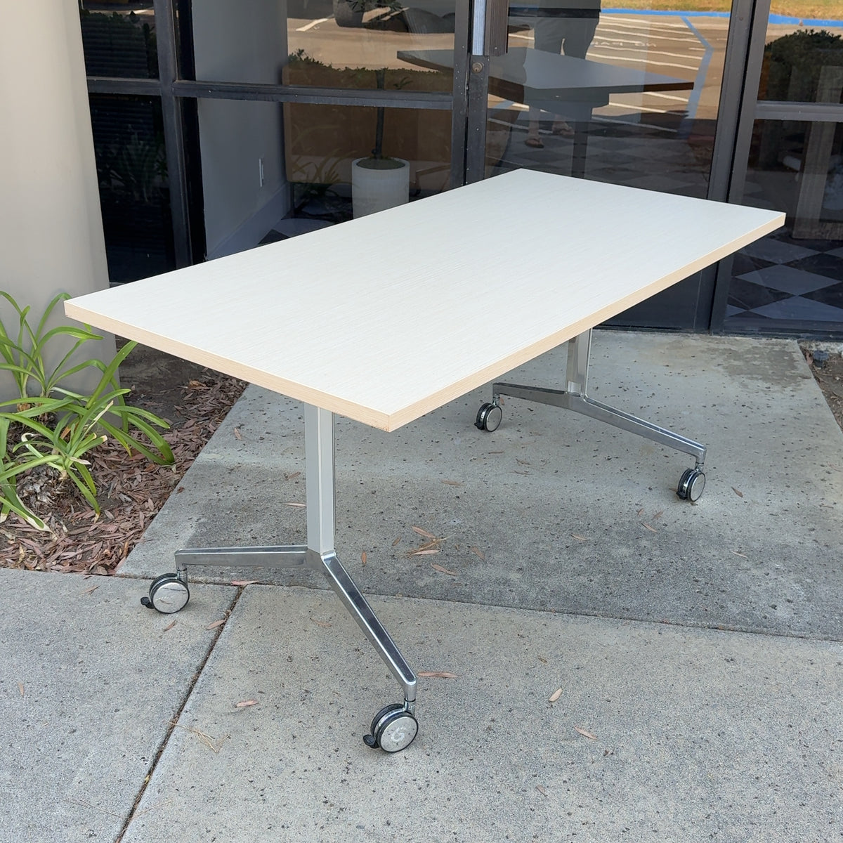 Herman Miller Everywhere Flip-Top Nesting Desk