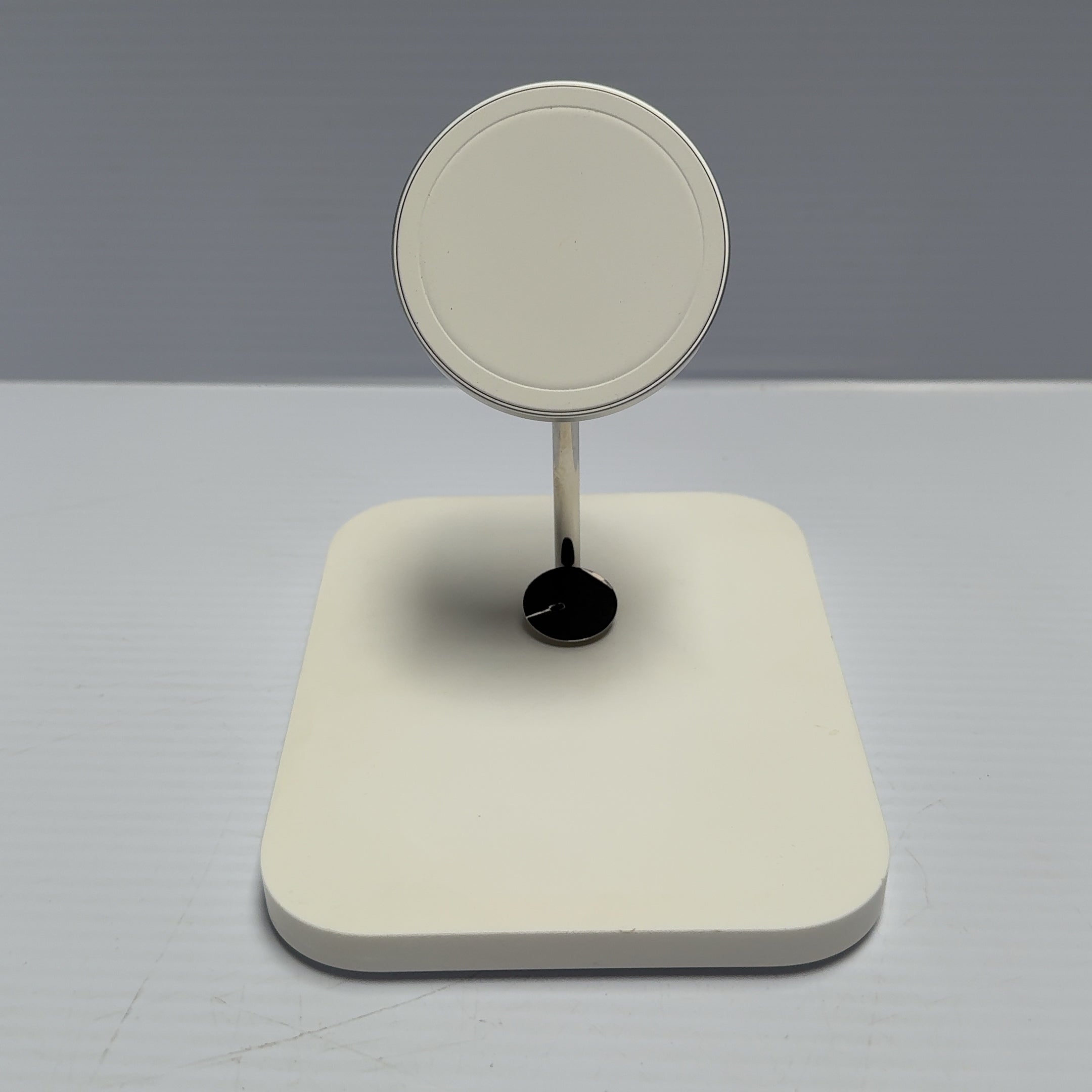 Genuine Apple iPhone MagSafe Retail Store Demo Display Stand WORKING
