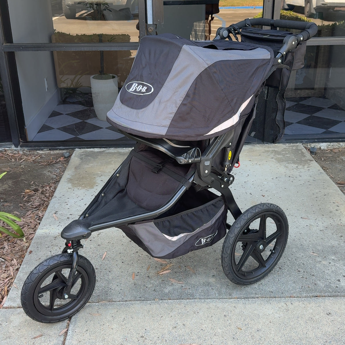 BOB Revolution Flex 3.0 Jogging Stroller Basically NEW!