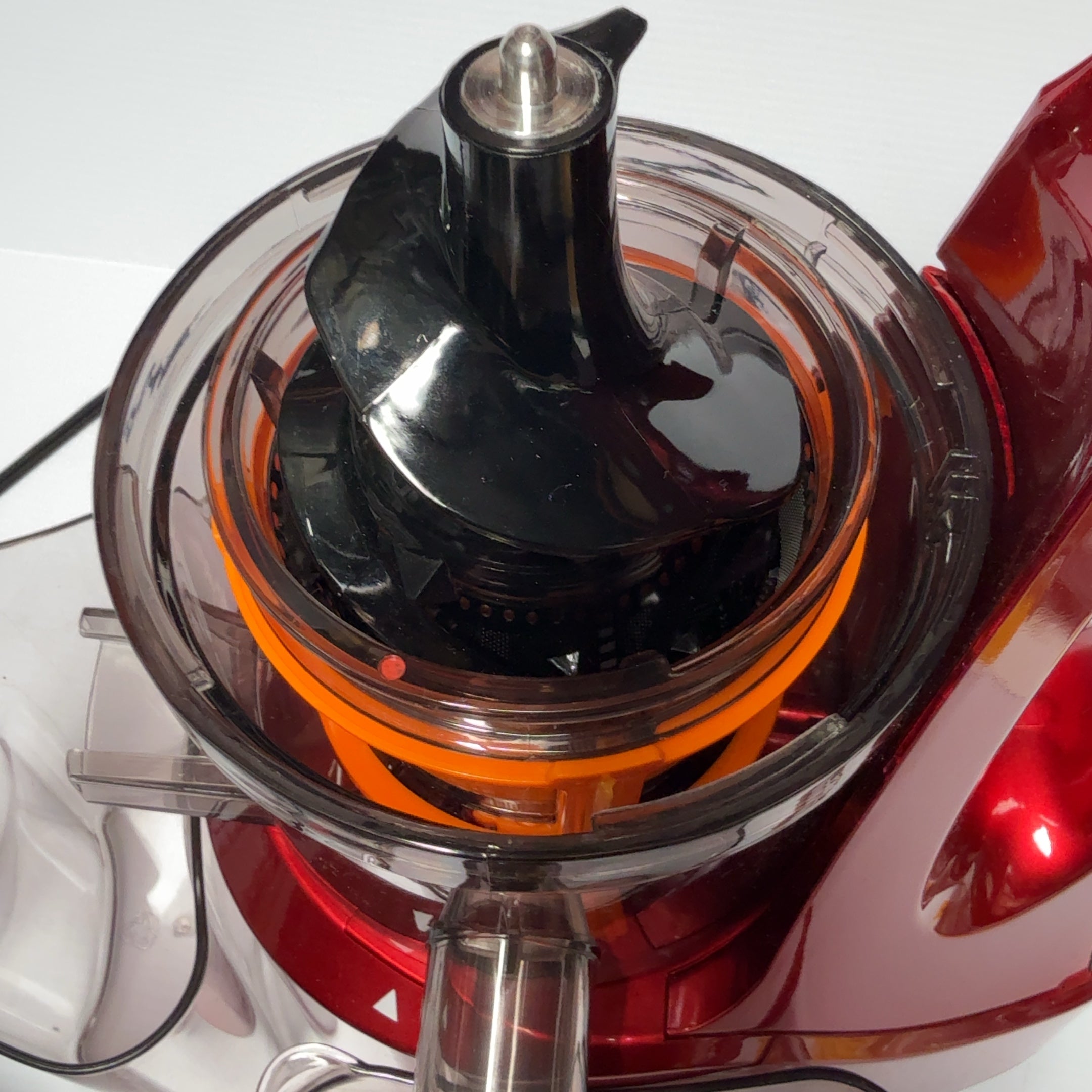 SKG Big Calibre Slow Juicer Model 2088 in Red