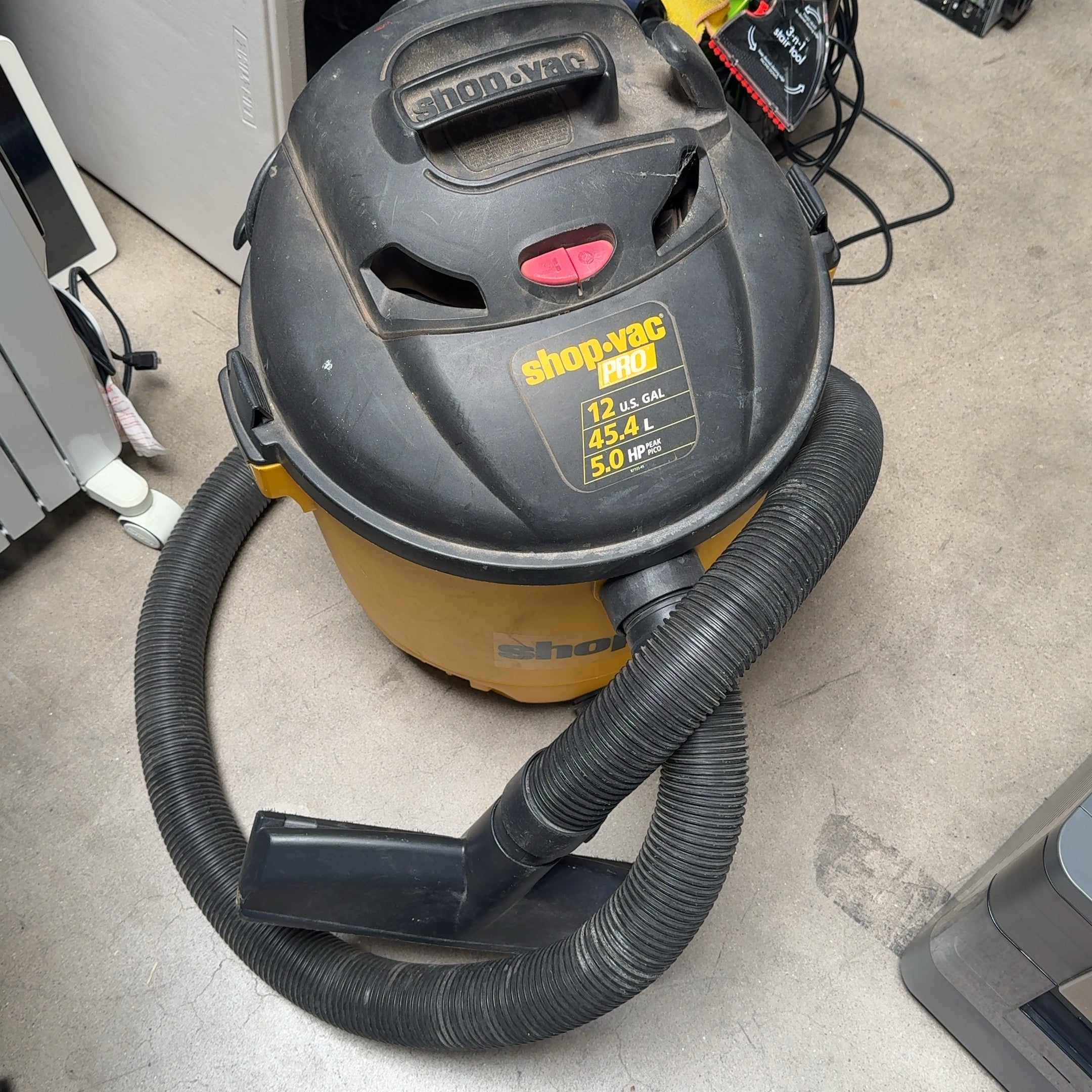 Shop-Vac Pro 12 Gallon 5 HP Wet / Dry Vacuum