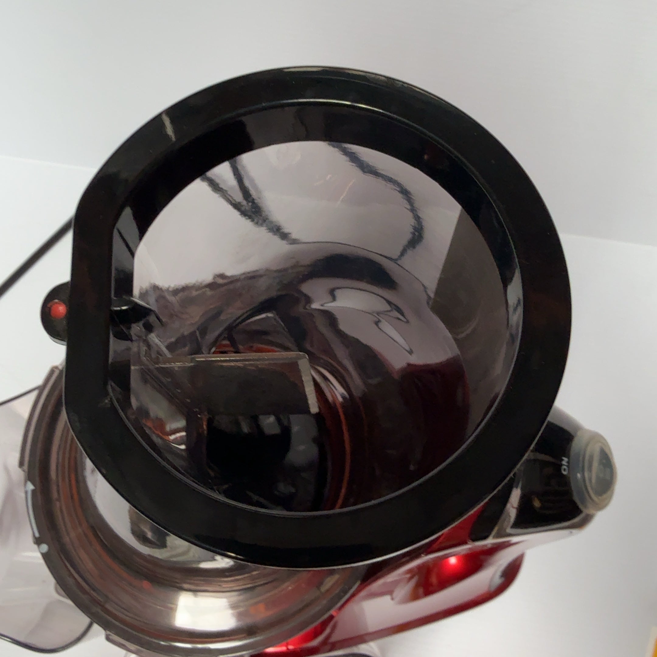 SKG Big Calibre Slow Juicer Model 2088 in Red
