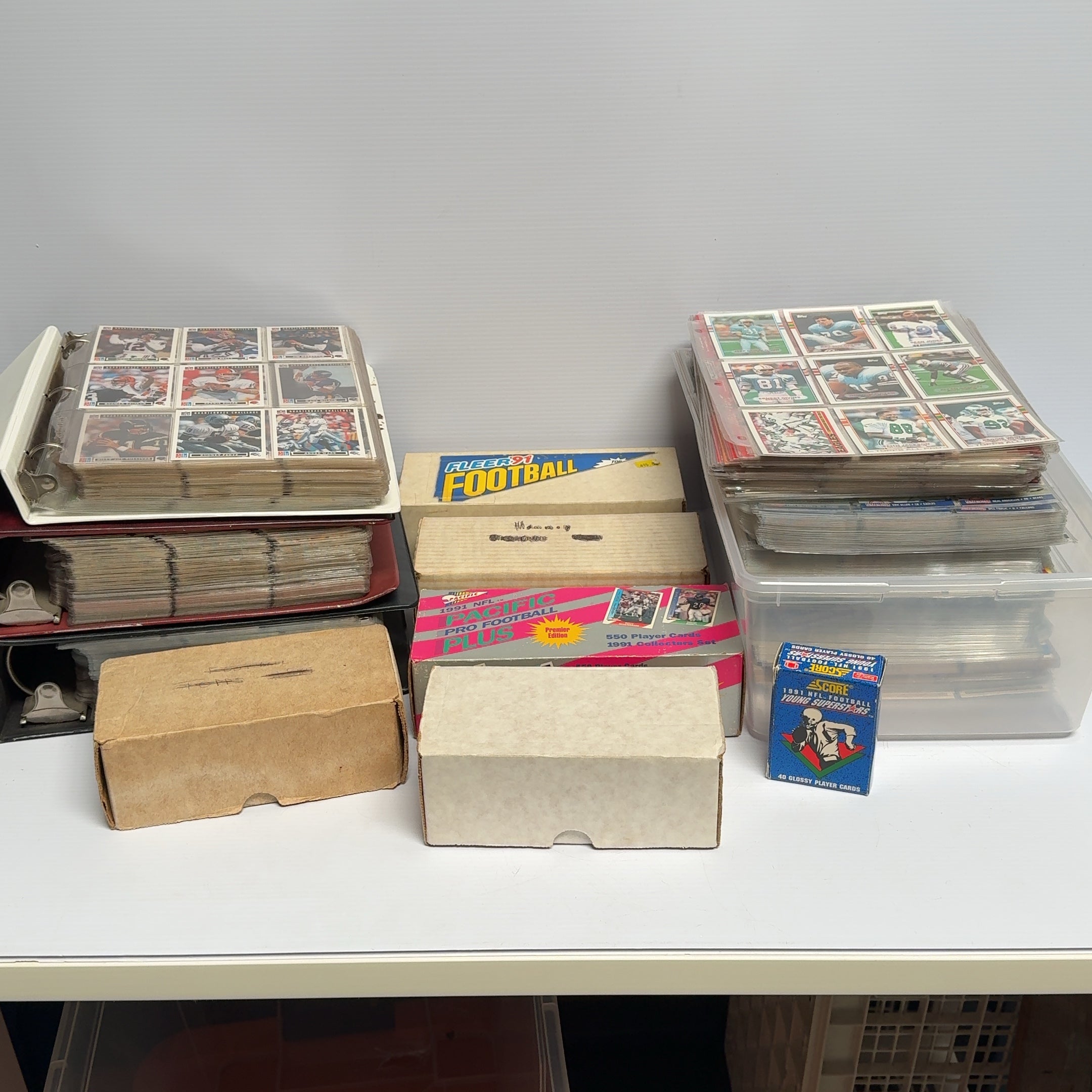 Huge Lot of NFL Football Cards Early 90's Mostly Fleer, Topps...