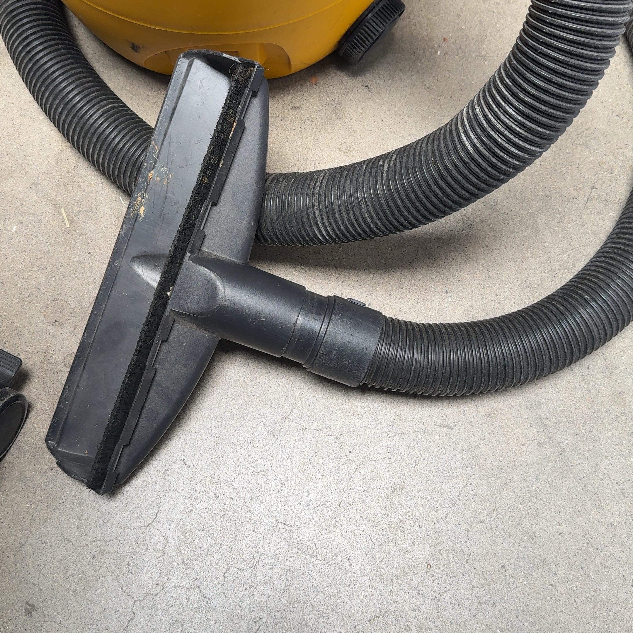 Shop-Vac Pro 12 Gallon 5 HP Wet / Dry Vacuum