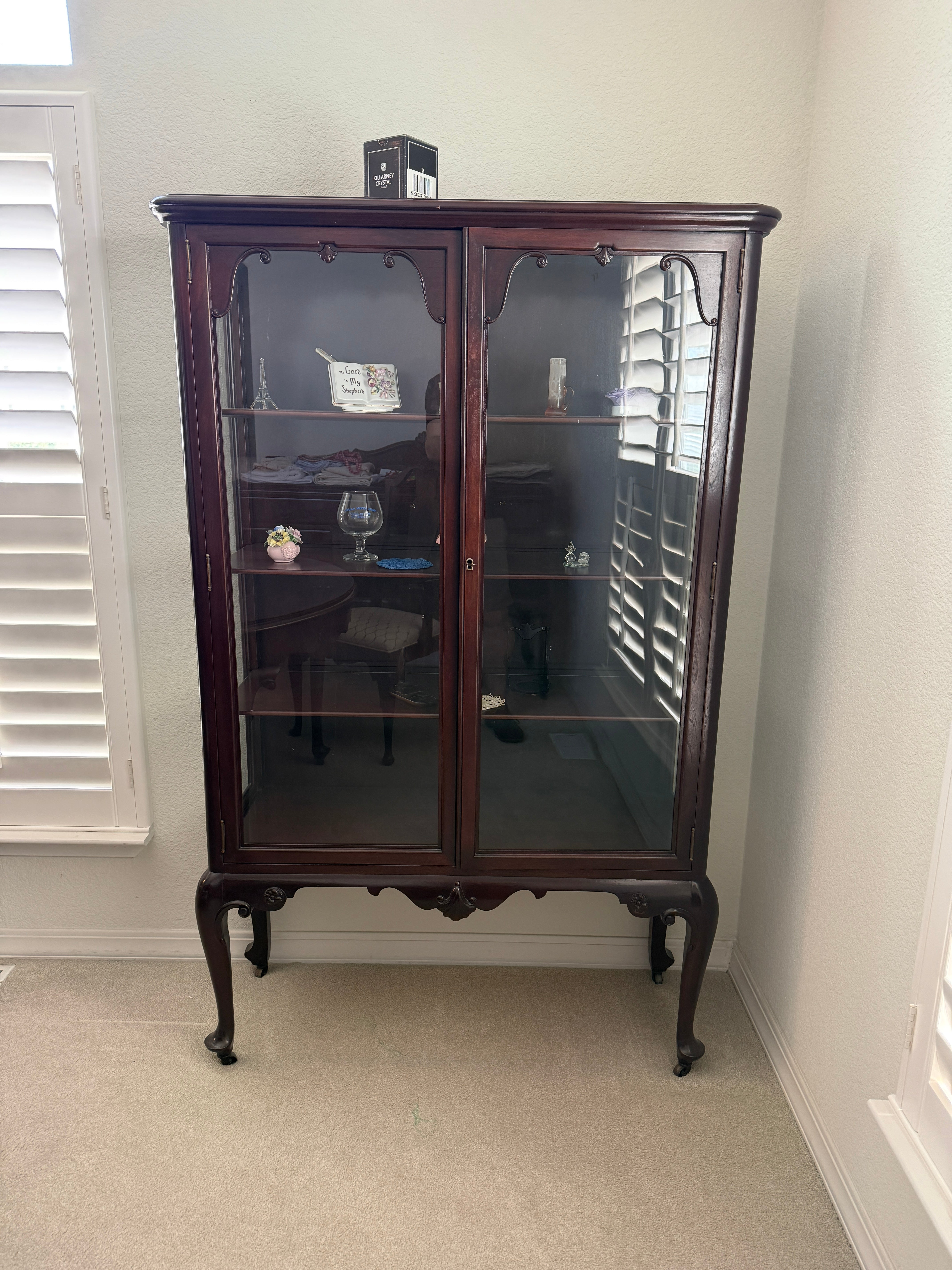 Antique The Luce Furniture Company Queen Anne-Style Curio Cabinet