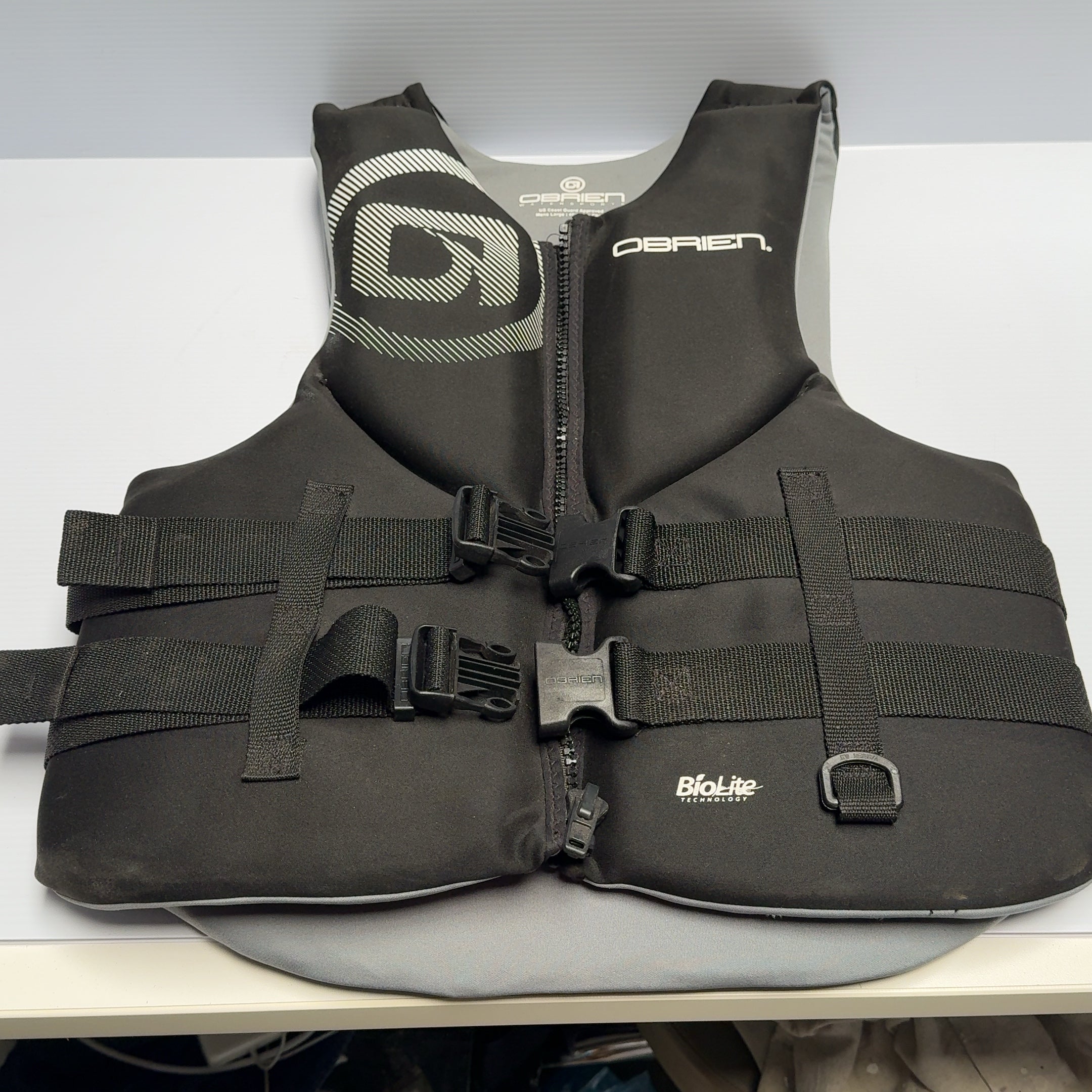 O'Brien Men's Traditional Lightweight Biolite Life Jacket Sz. Large (40"-44")