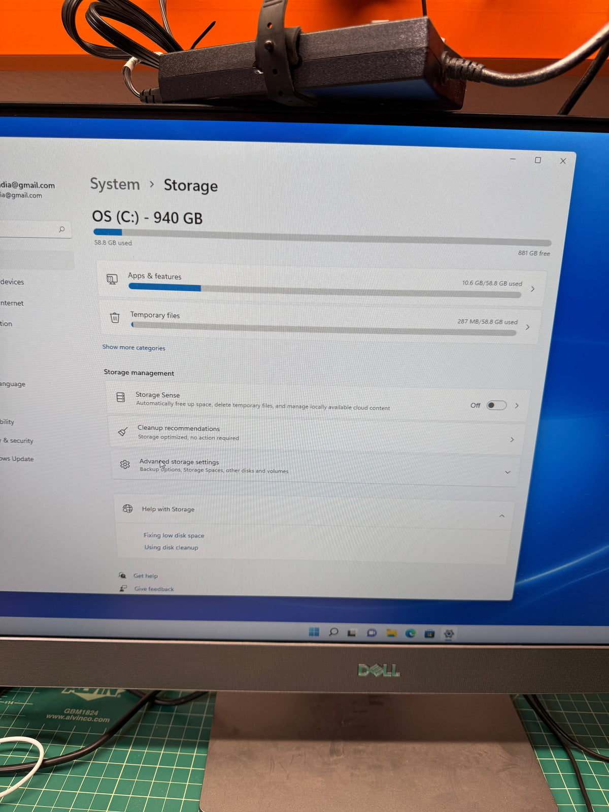 Dell Inspiron 7777 AIO Computer i7-8700 3.20GHz, 32GB RAM, 1TB HD +Keyboard & Mouse