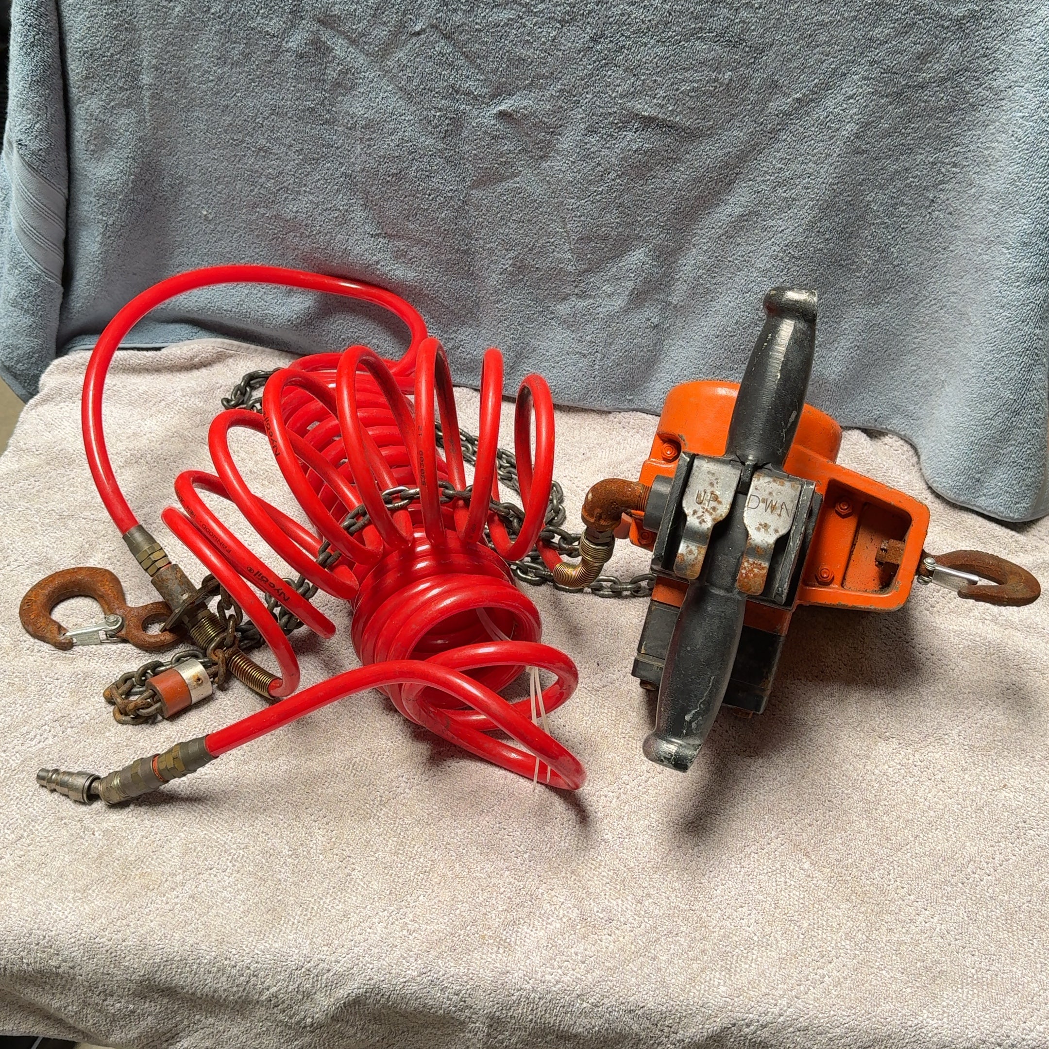 Gardner-Denver KG-1 Rotary Air Hoist 275lb. Capacity