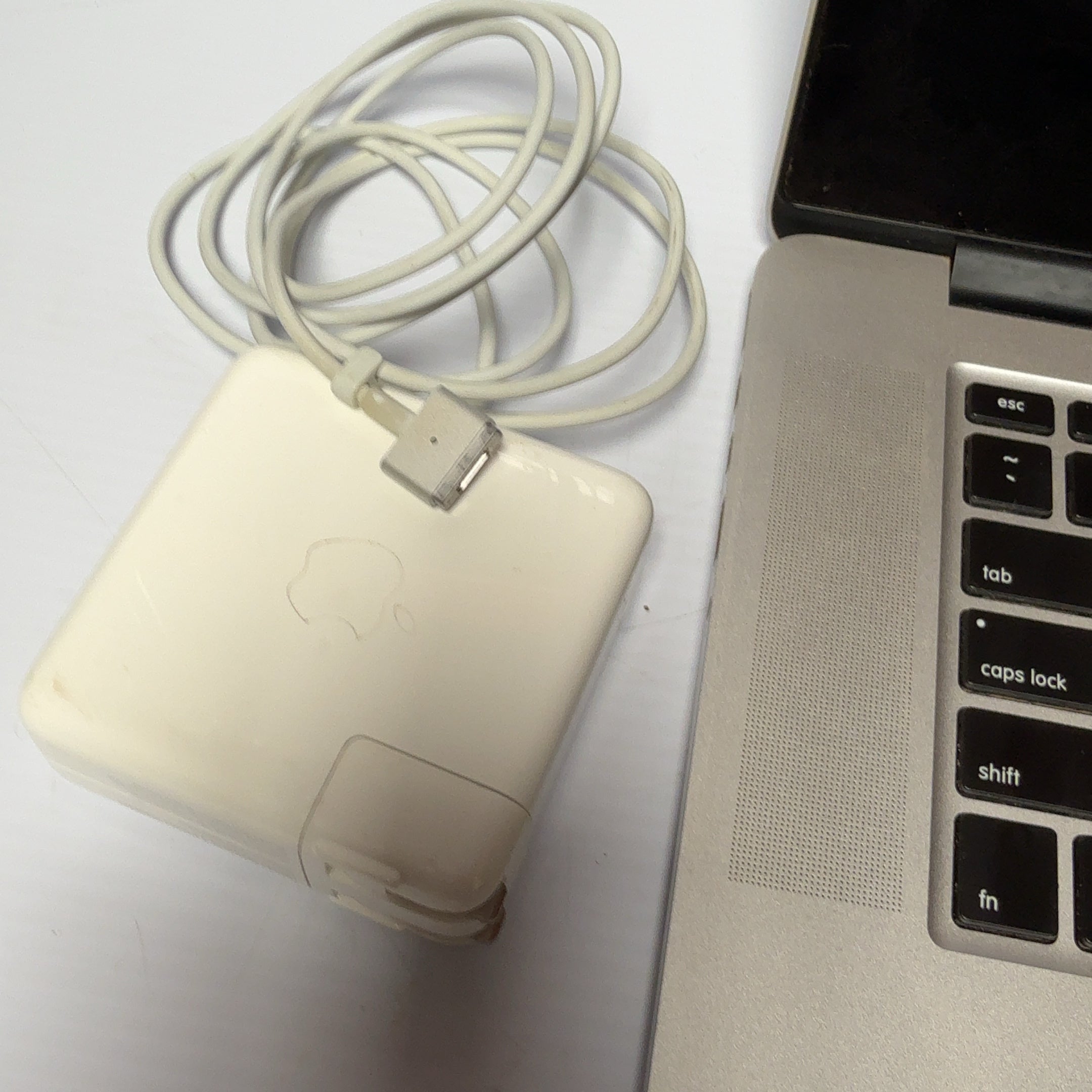 MacBook Pro Retina 15-inch Mid 2014 16gb RAM 500GB HD Intel Quad-Core i7