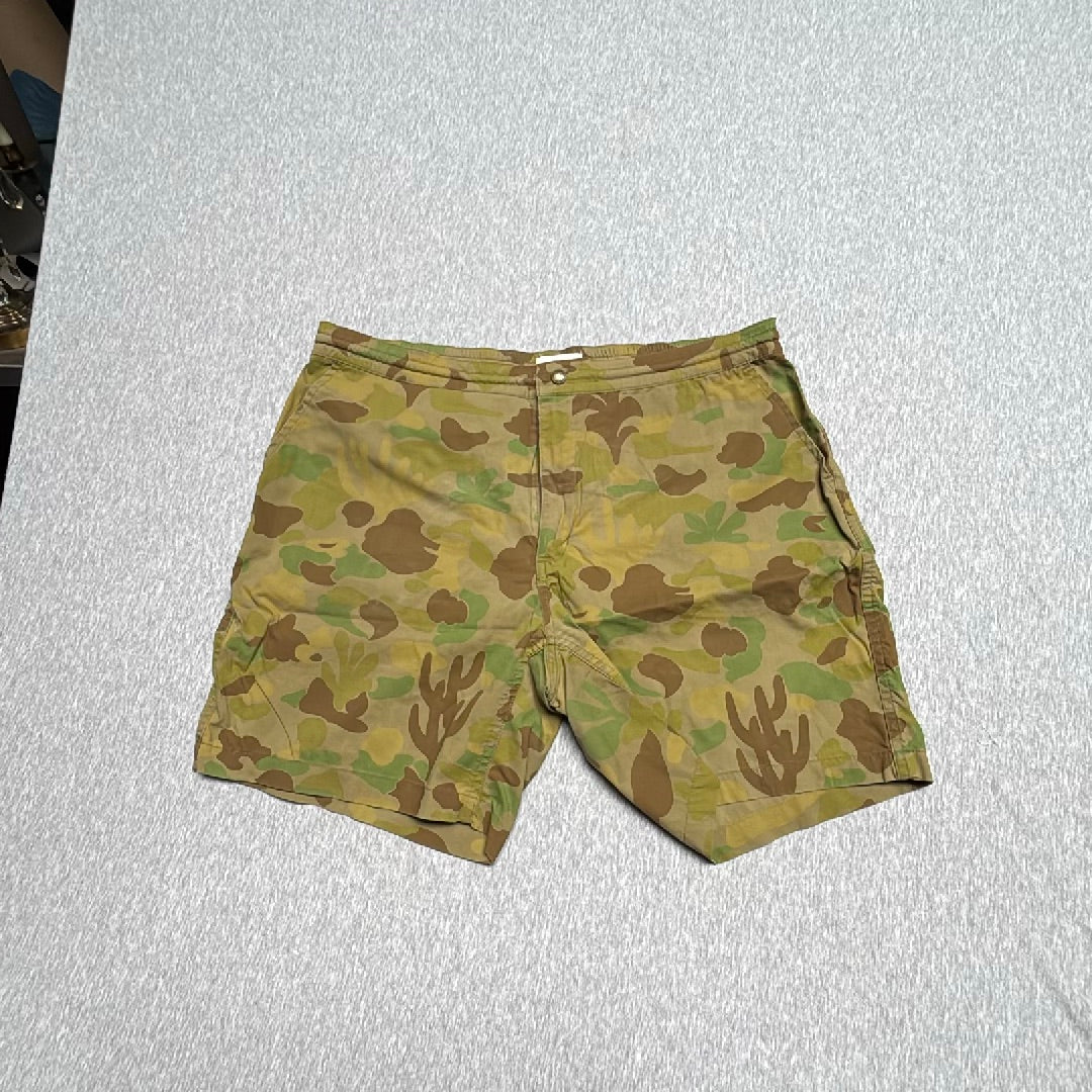 Taylor Stitch The Adventure Short in Camo Mens Sz. 36