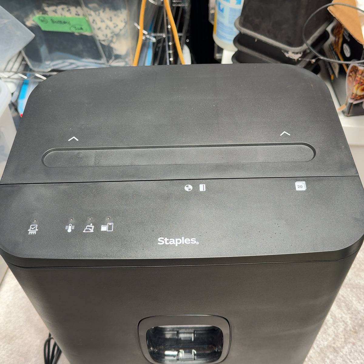 Staples 20-Sheet Micro-Cut Paper Shredder - Black
