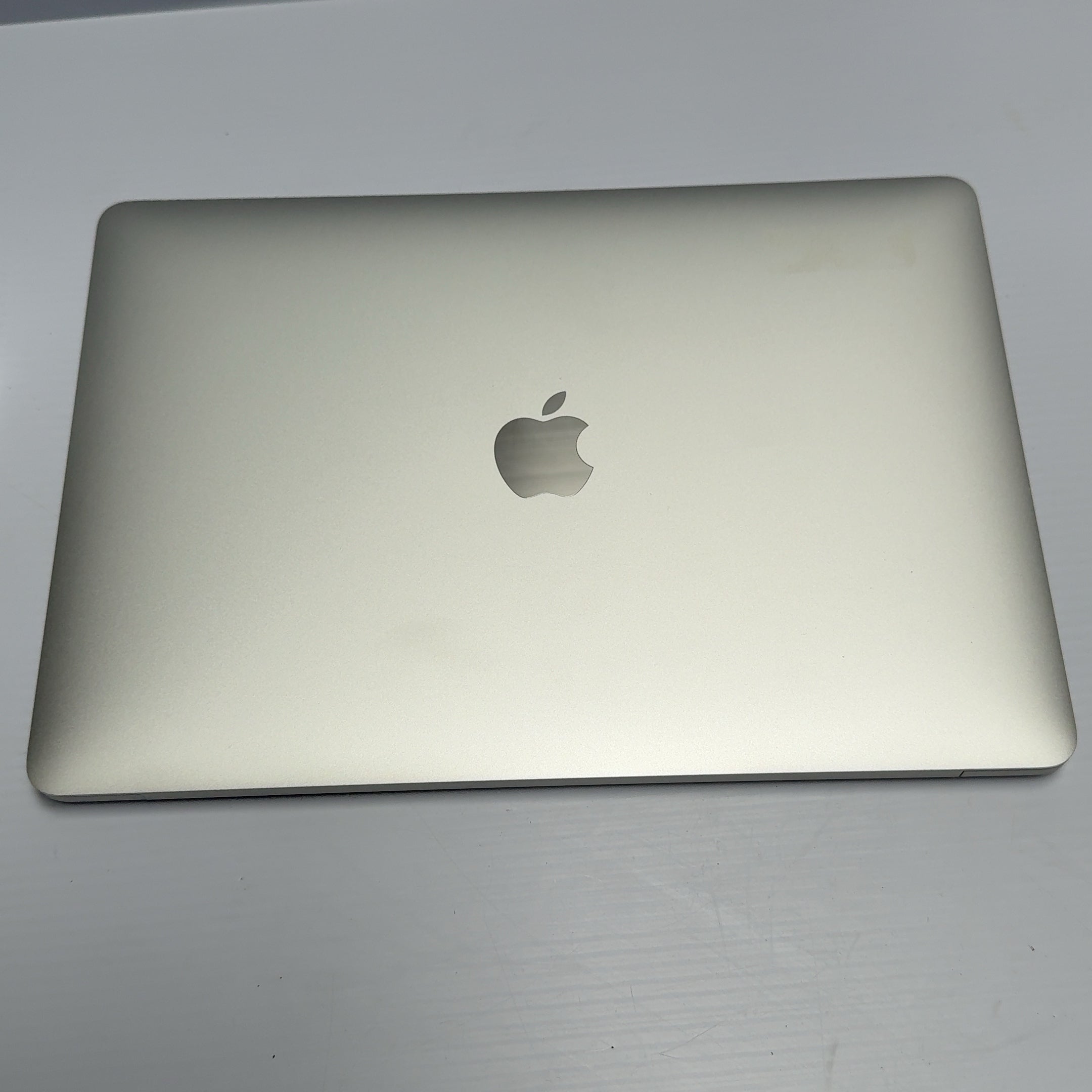 Apple MacBook Pro 13" (2016) Touch Bar i7 3.3GHz 16GB RAM 500GB SSD Silver