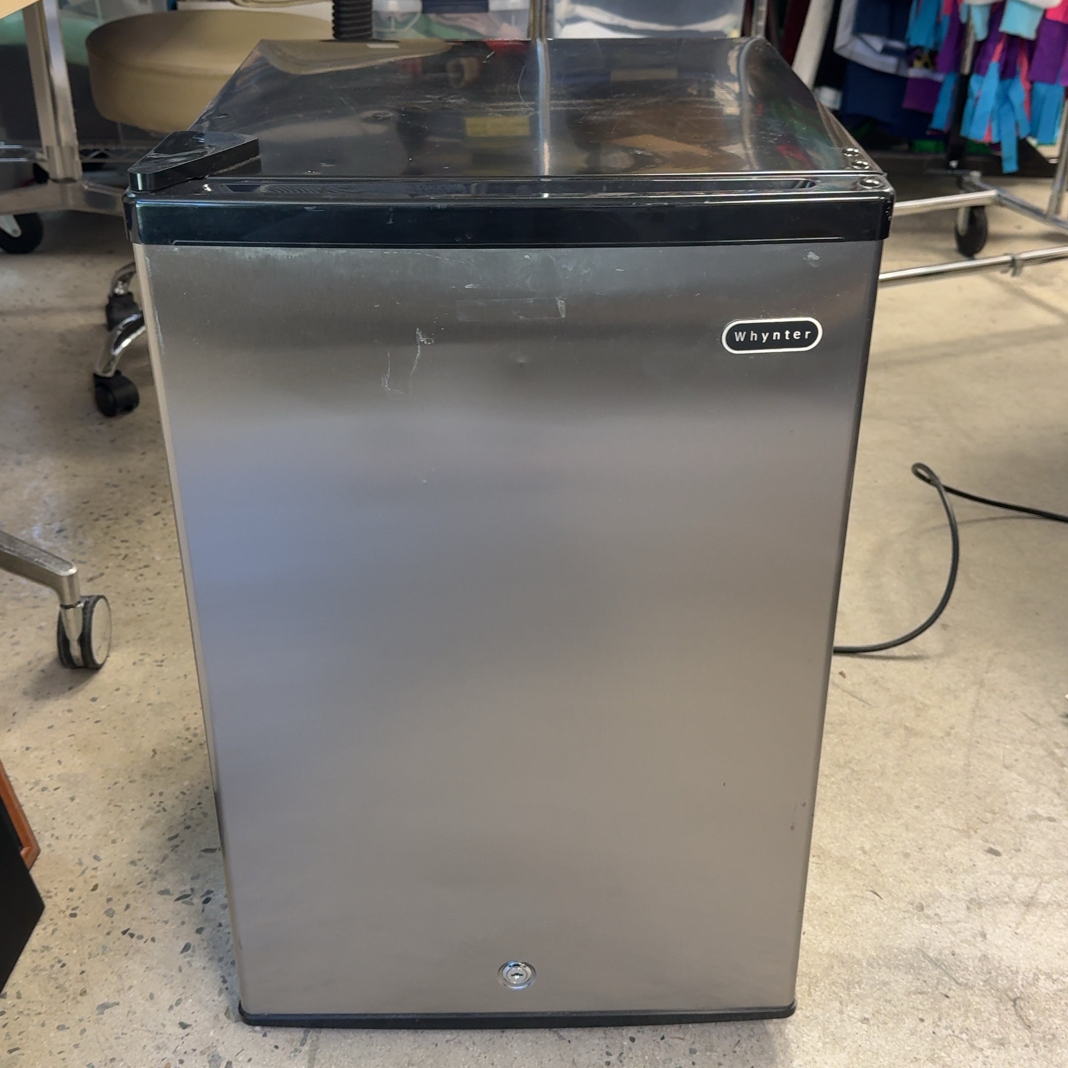 Whynter 2.1 cu. ft. Manual Defrost Upright Freezer Mini Freezer