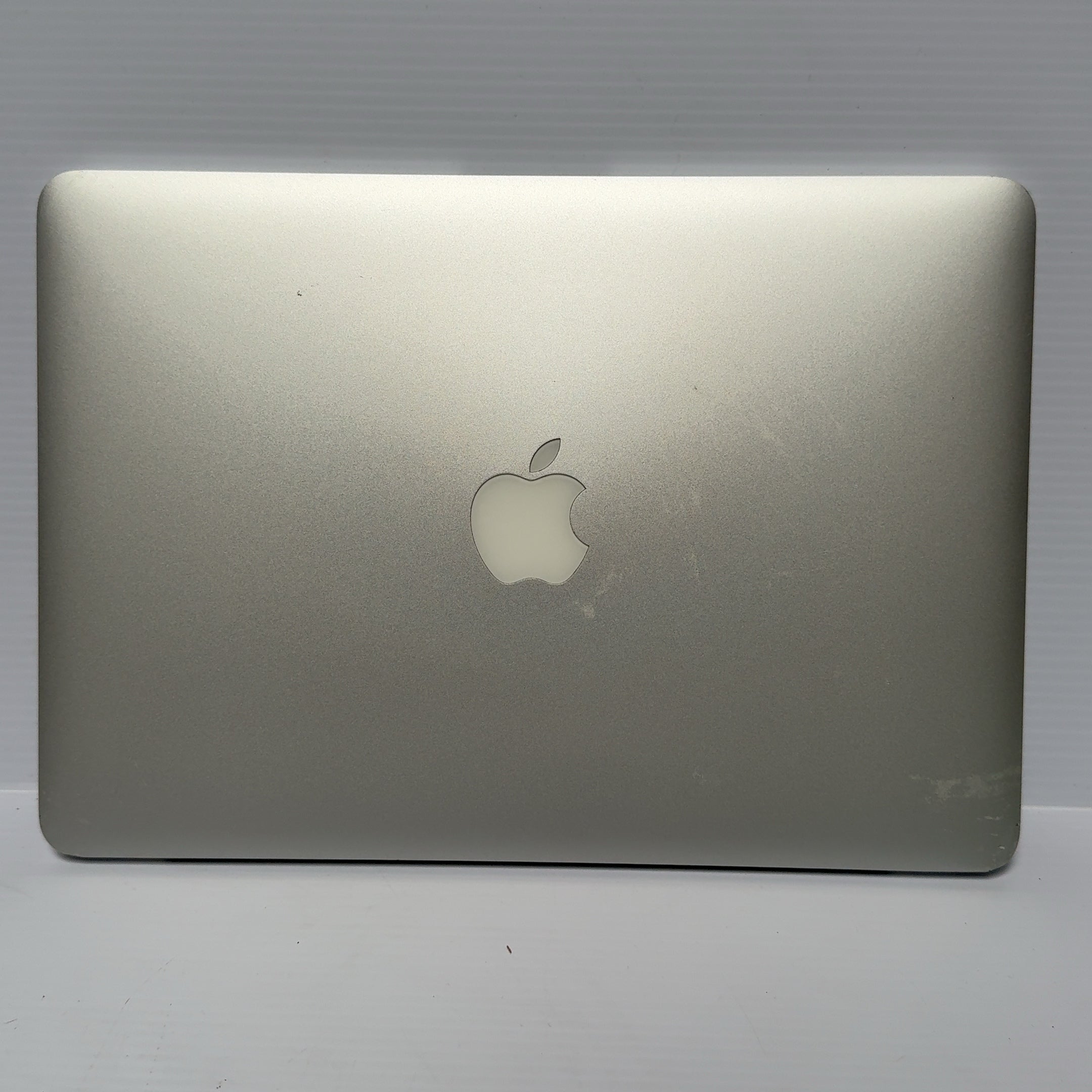 Apple MacBook Pro 13.3" 120GB SSD 8GB DDR3 i5 @ 2.6 GHz Laptop A1502 Silver