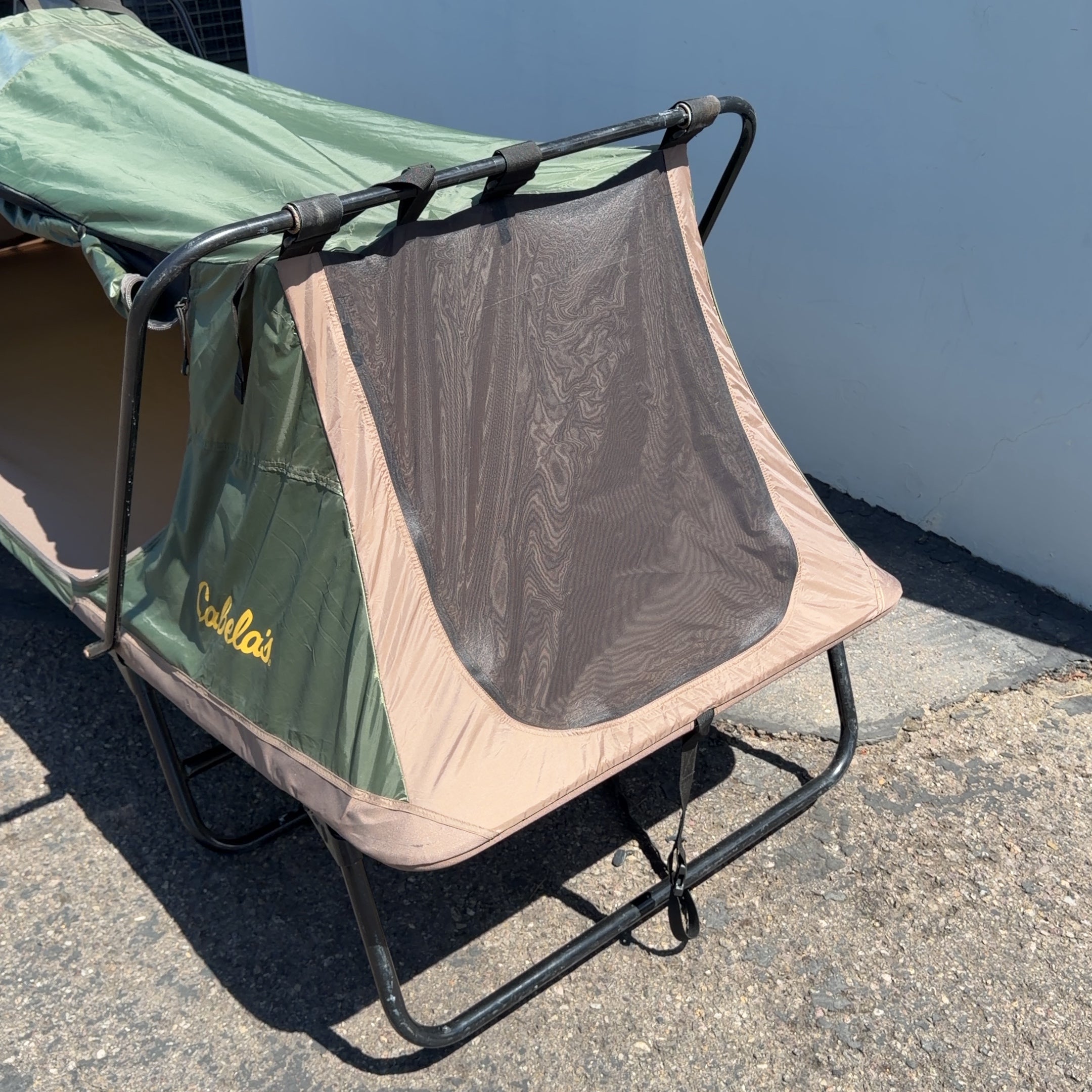 Cabela’s Deluxe Tent Cot