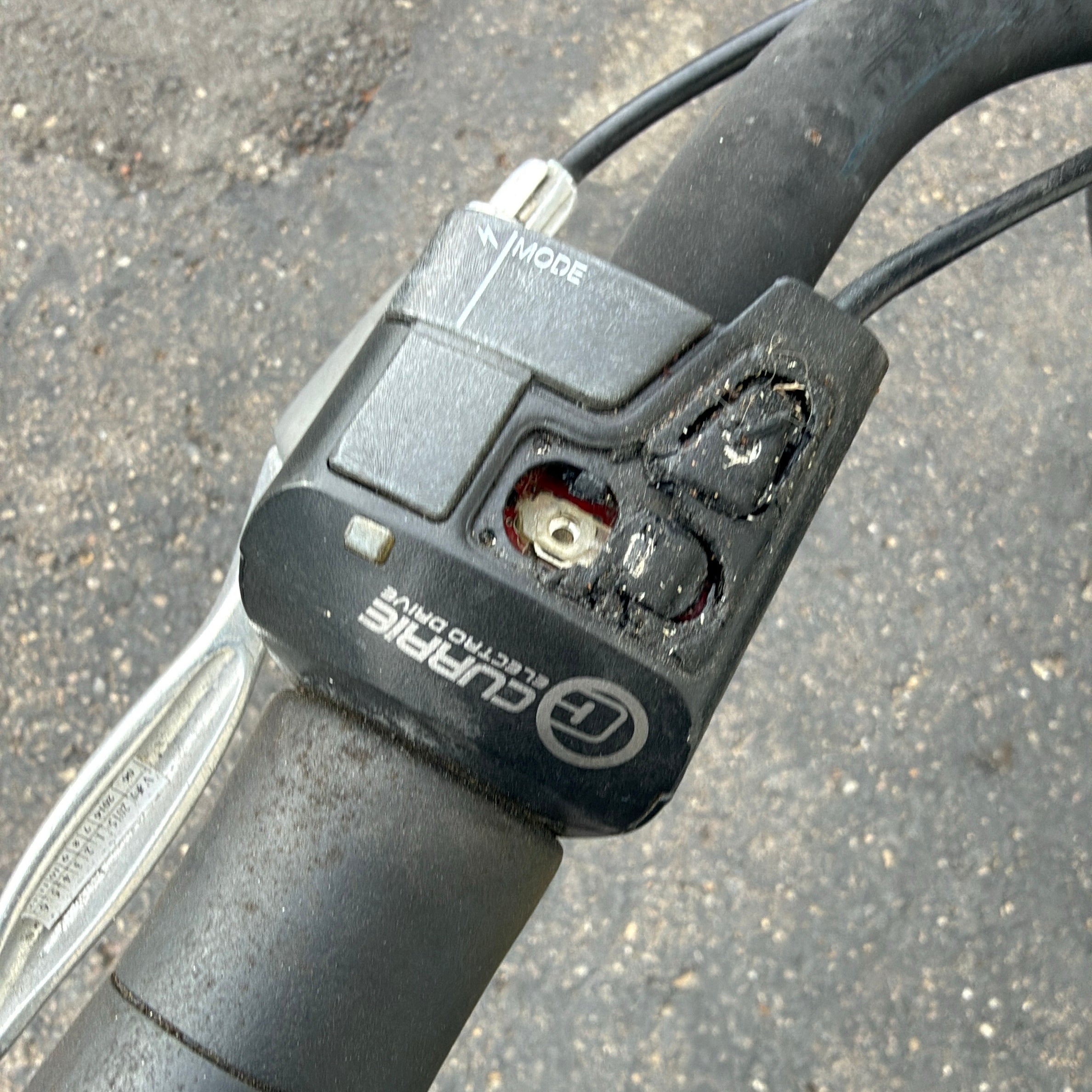 iZip E3 Vibe Electric Bike Large *Project* NO BATTERY