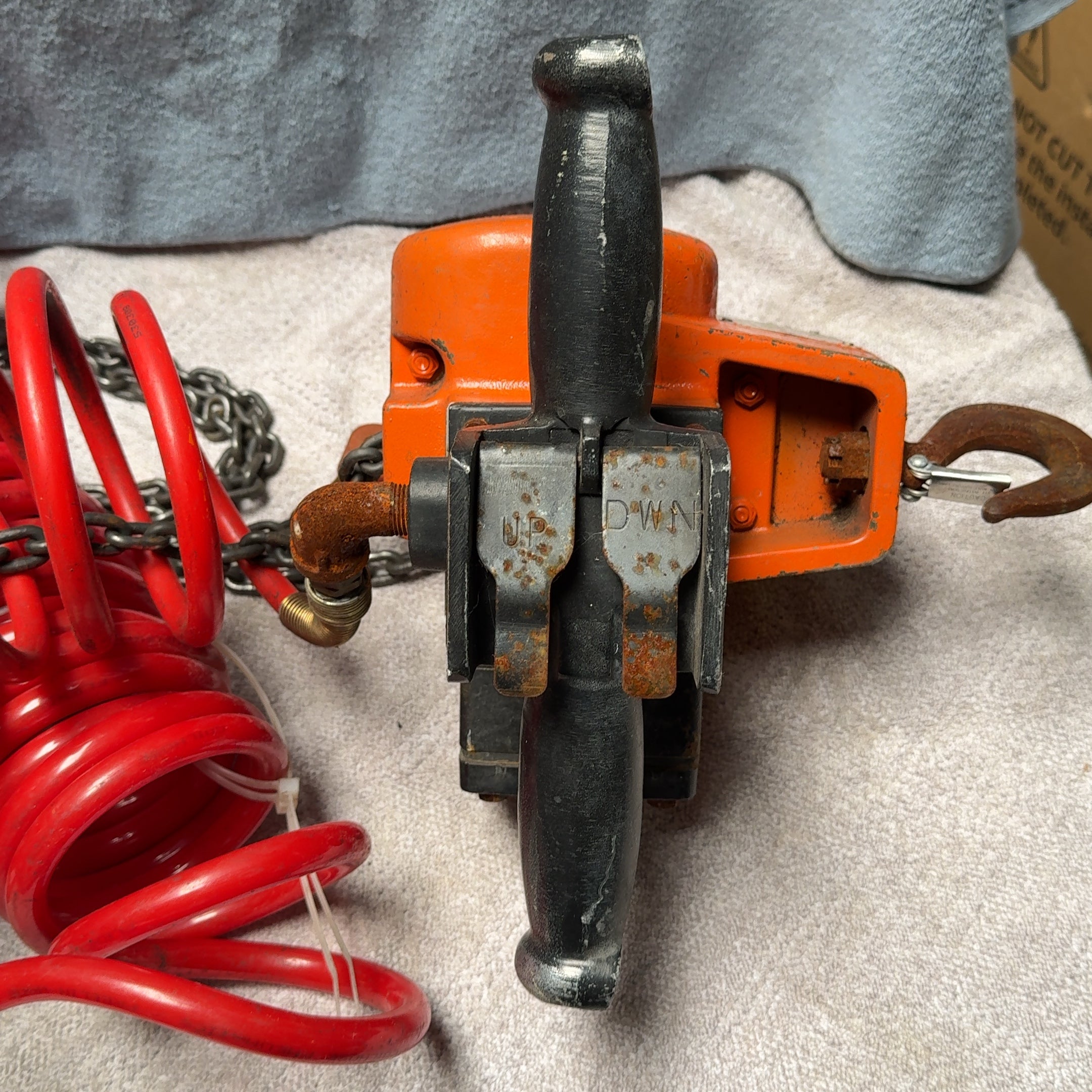 Gardner-Denver KG-1 Rotary Air Hoist 275lb. Capacity