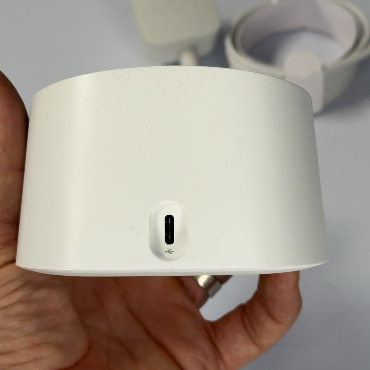 eero Mesh Wi-Fi Router / Extender Model J010111-CR | New Open Box w/ Mount