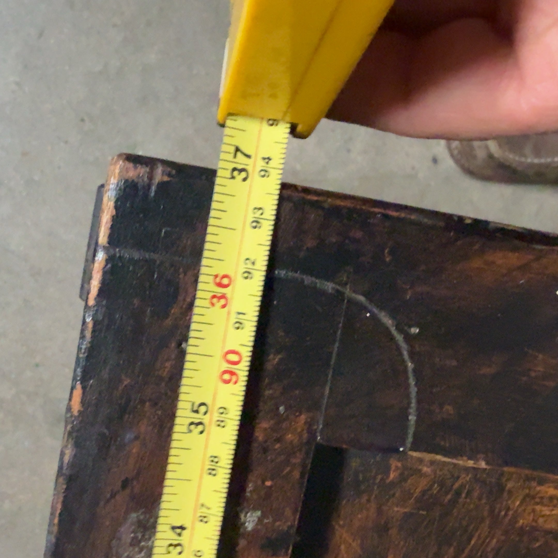 Sturdy Wood Chest 37" x 21" x 21" Very Well Made!