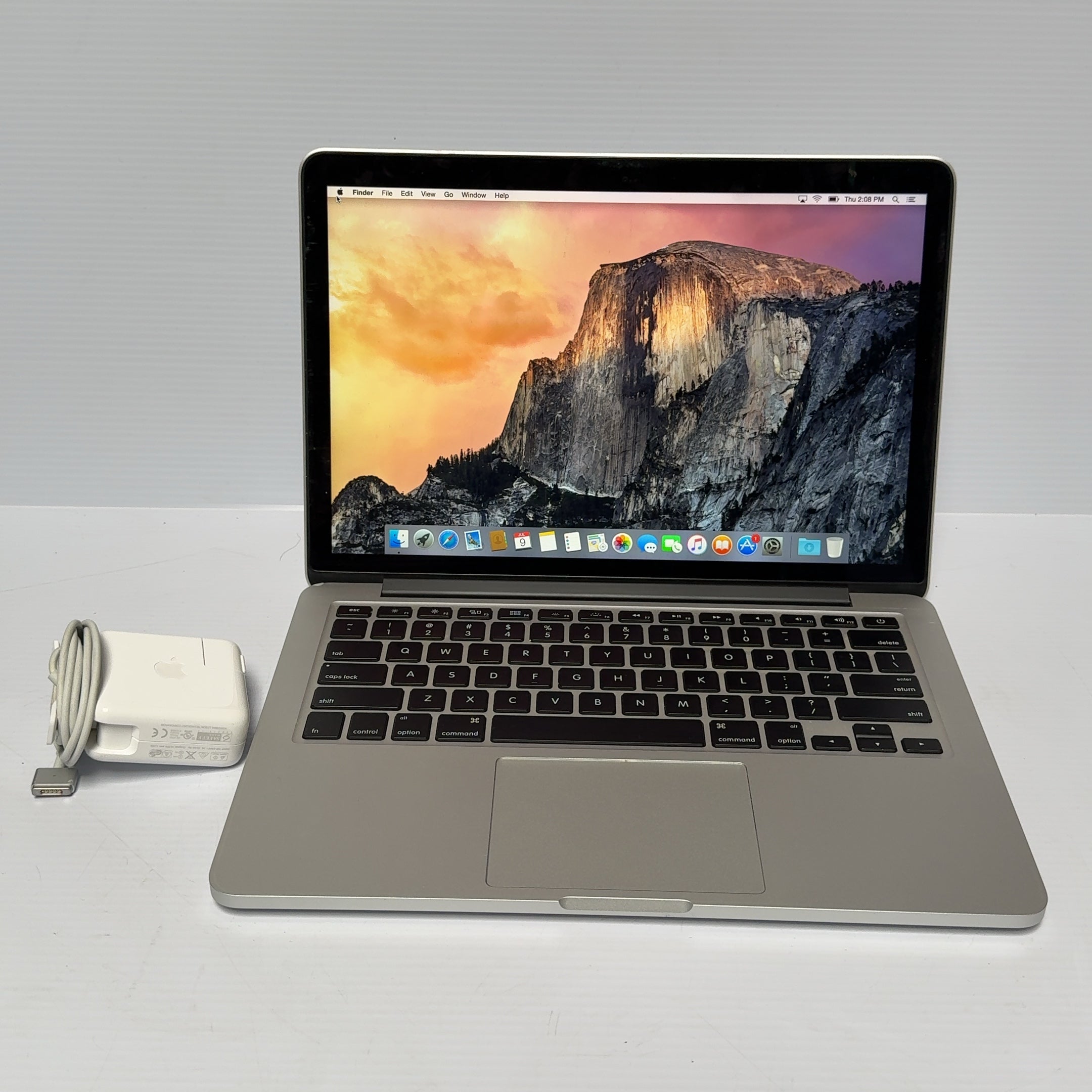 Apple MacBook Pro 13.3" 120GB SSD 8GB DDR3 i5 @ 2.6 GHz Laptop A1502 Silver