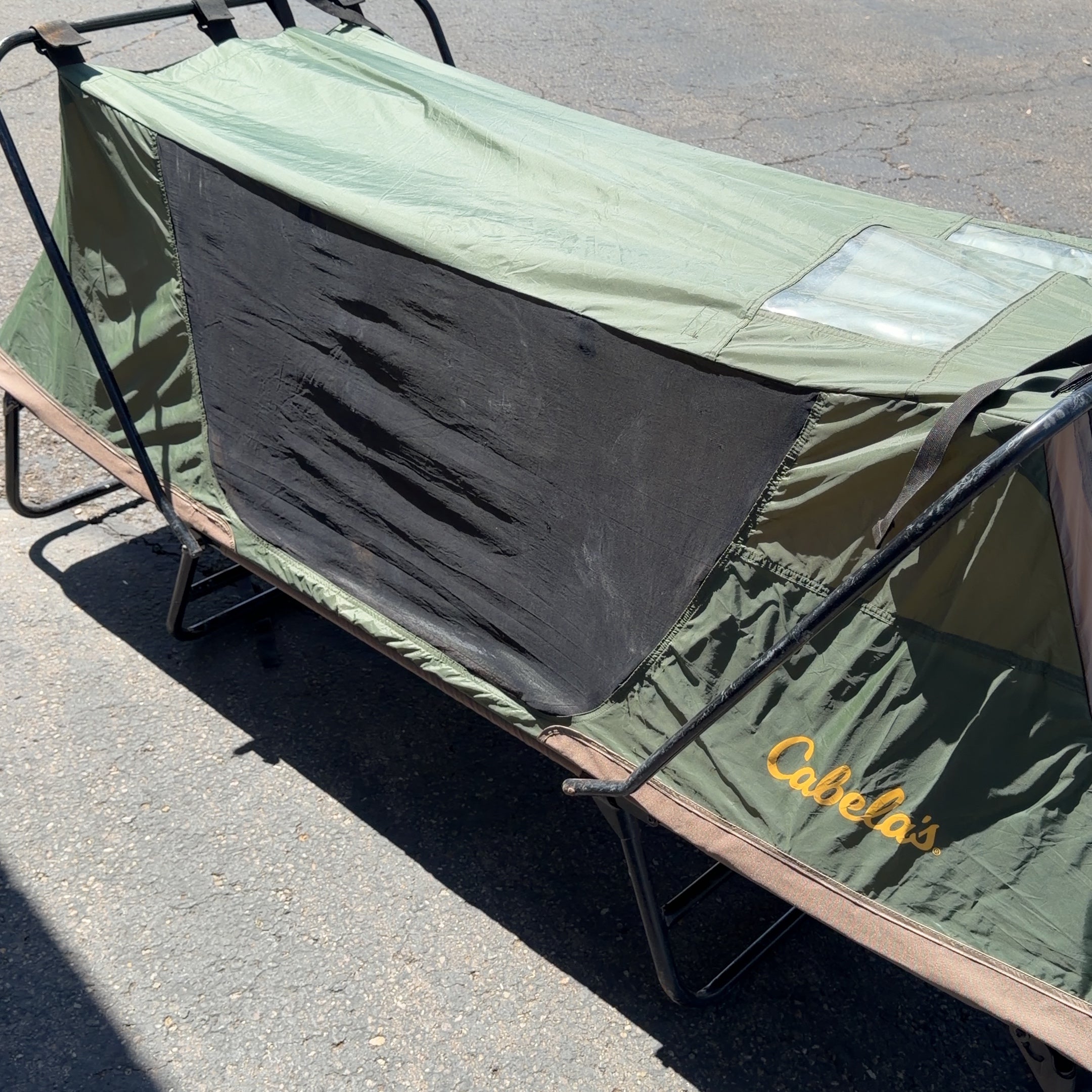 Cabela’s Deluxe Tent Cot