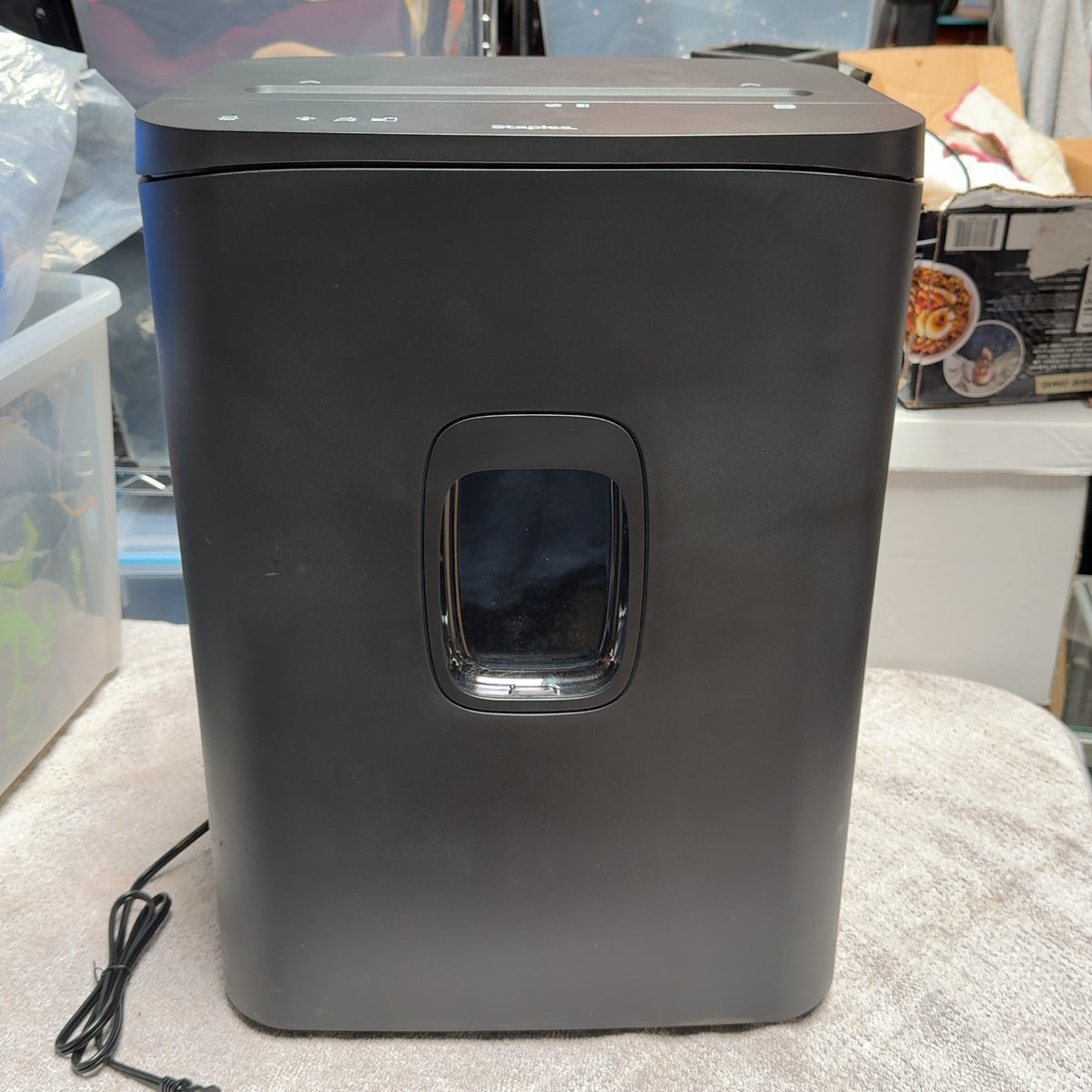 Staples 20-Sheet Micro-Cut Paper Shredder - Black