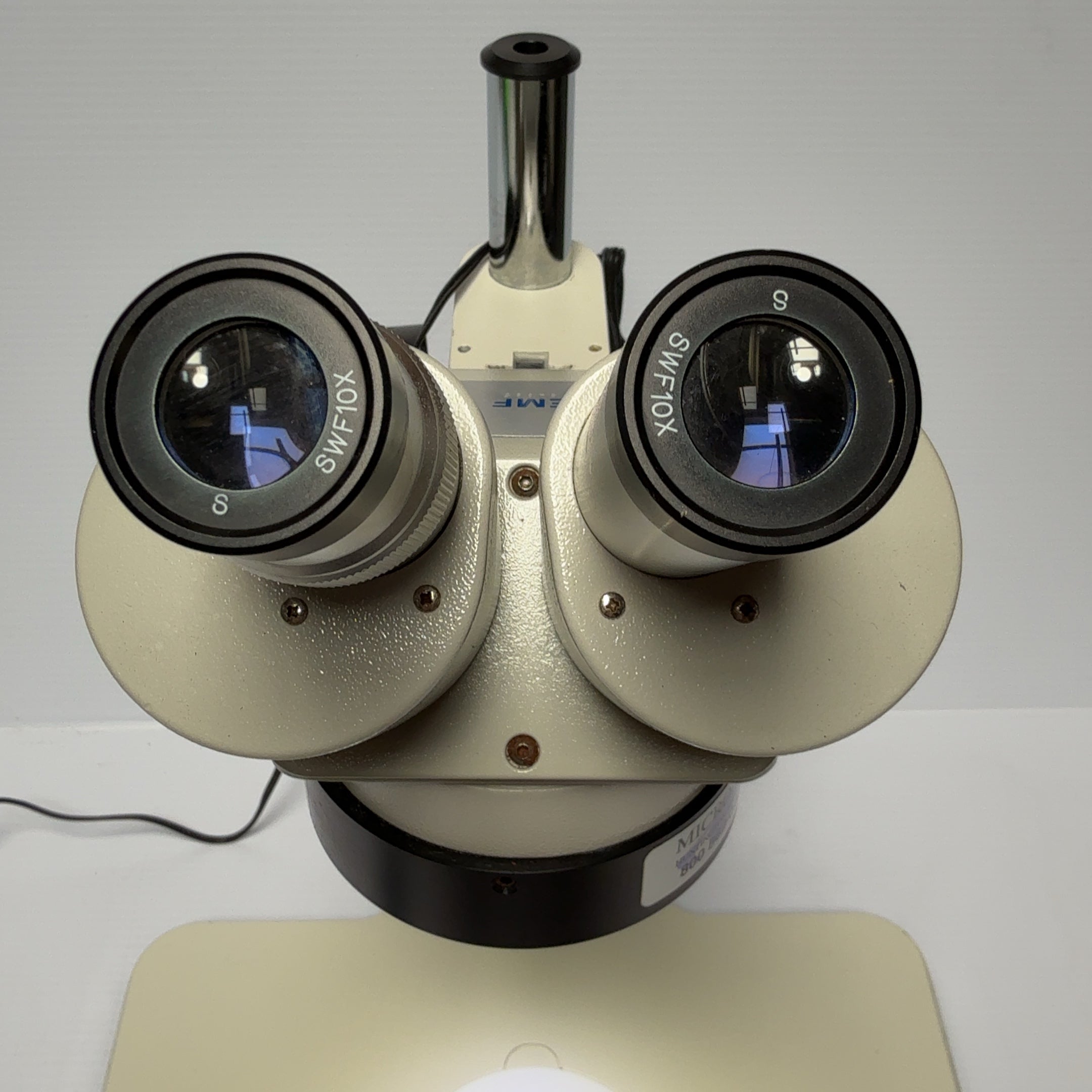 Omano EMF 94695 Microscope w/ Stand, LED Light + SWF10X Eyepieces