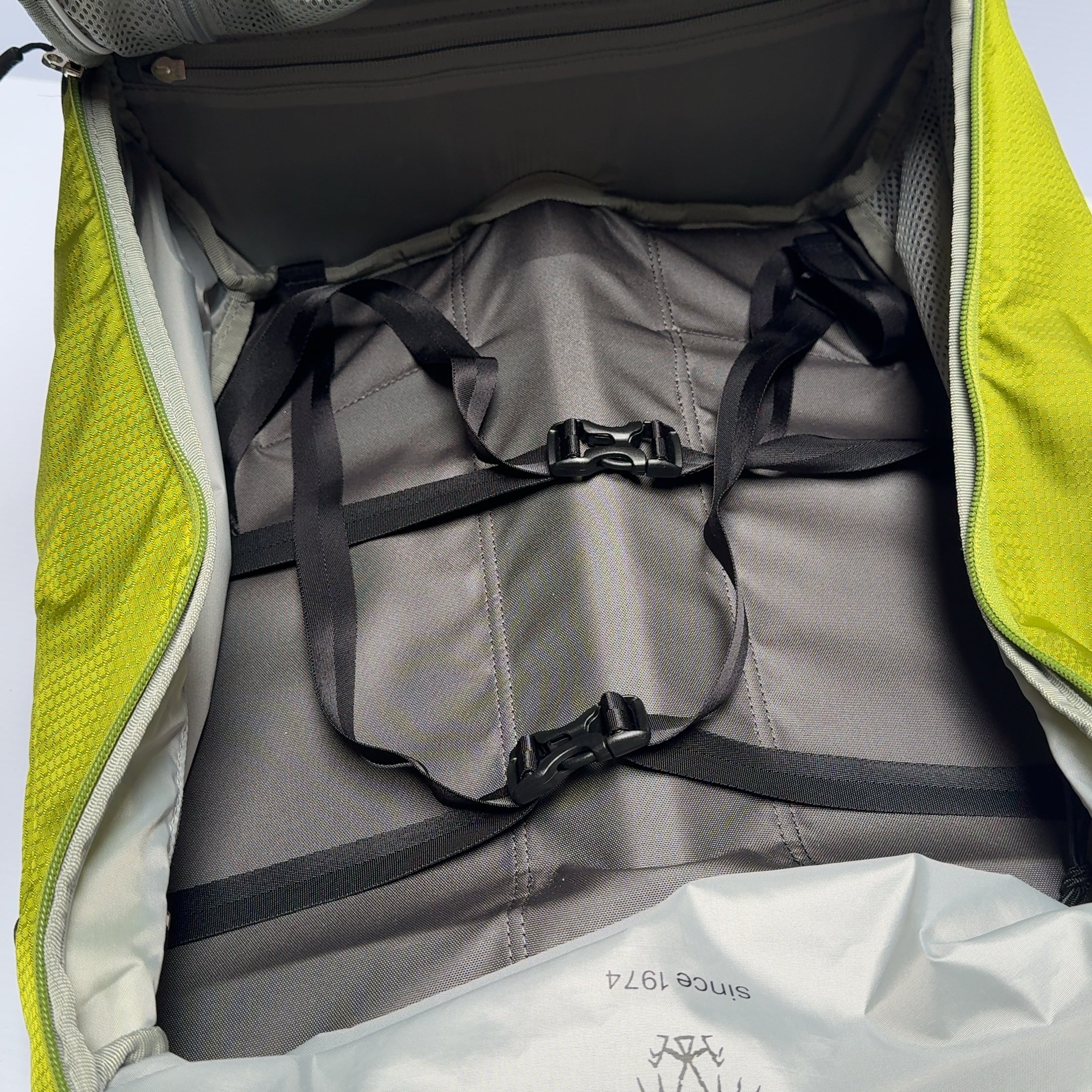 Osprey Ozone High Road LT 36L Wheeled Luggage Rolling Suitcase Bag Black & Green