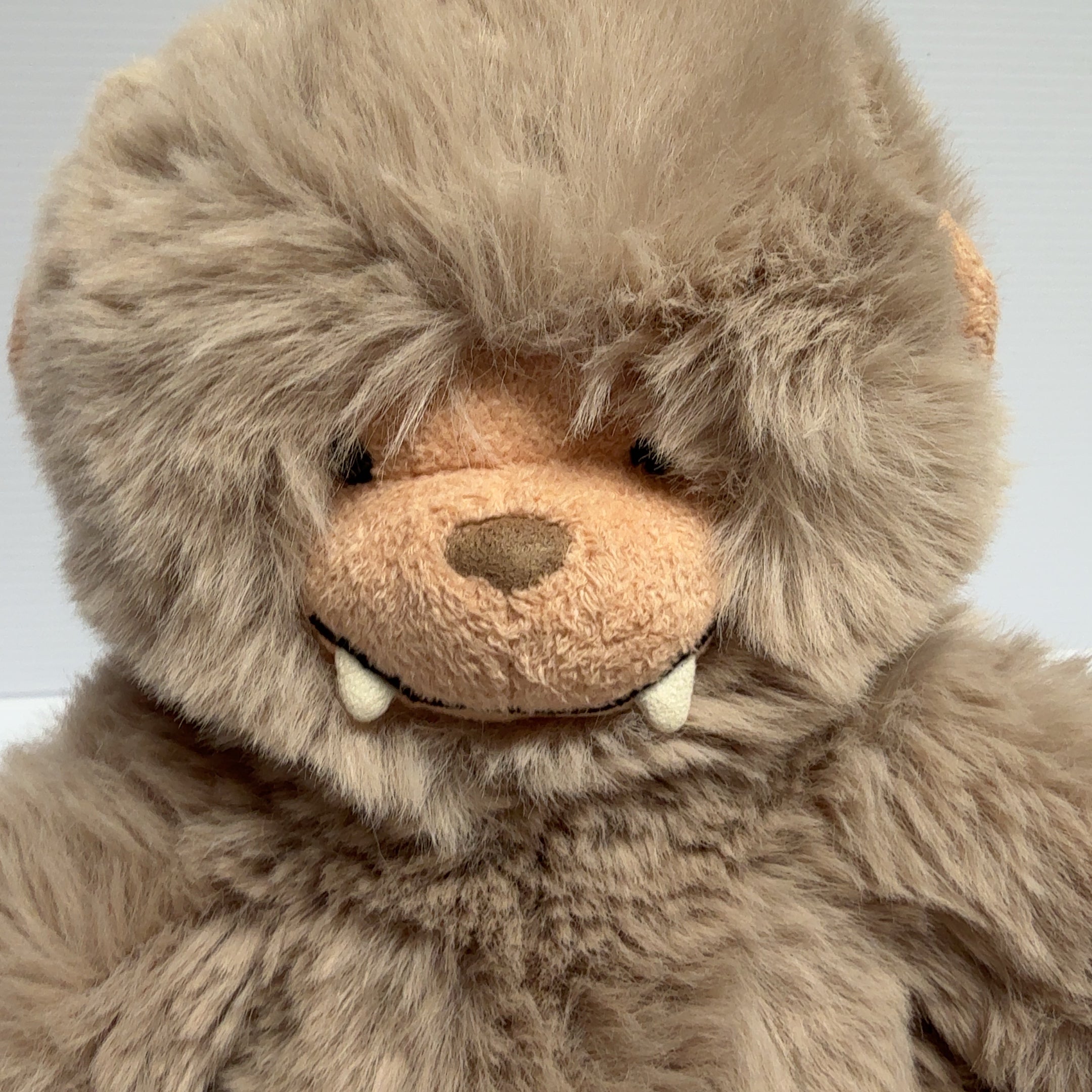 *Rare* Jellycat Jelly Cat Bo Bigfoot Retired Plush w/ Tags