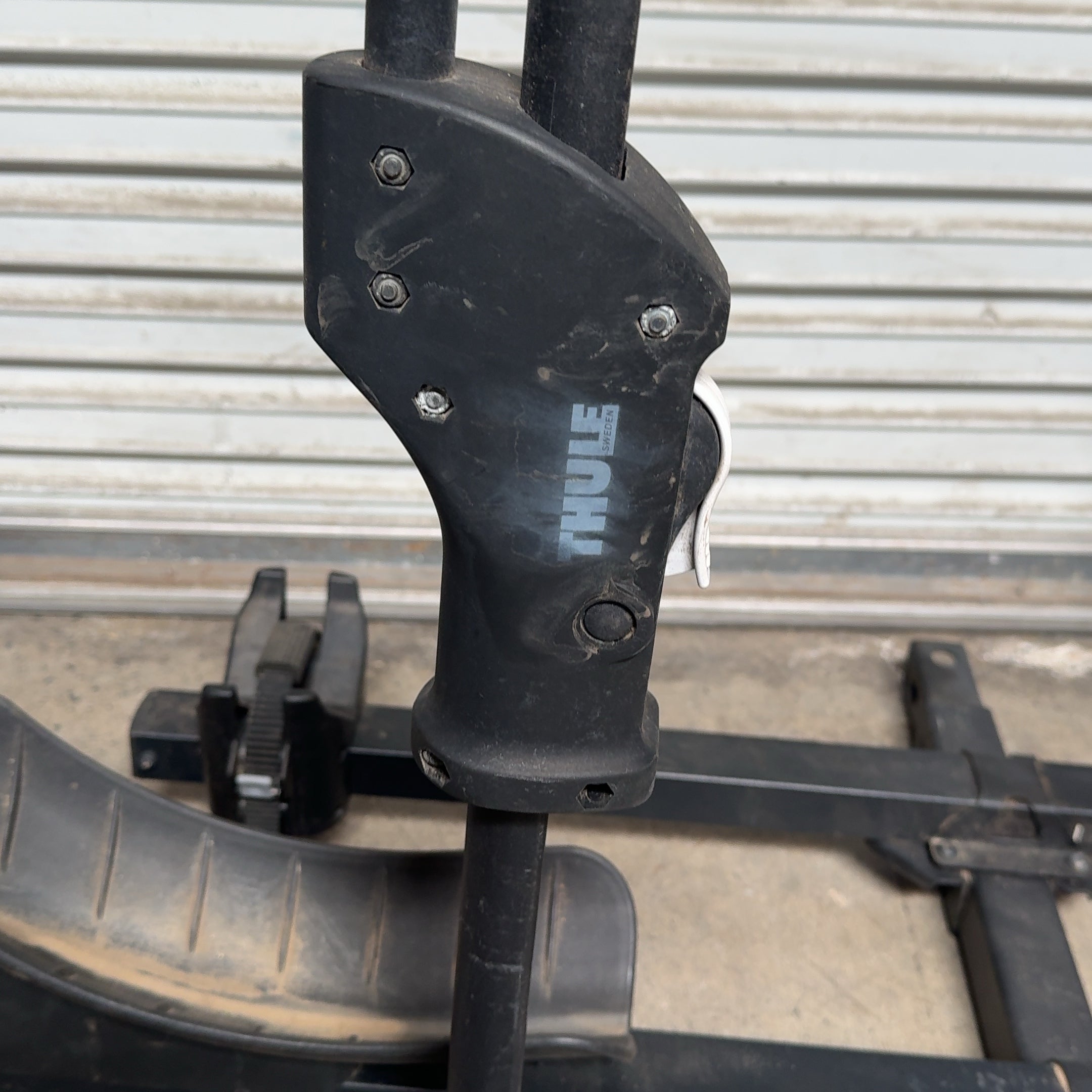 Thule Heavy Duty 2-Bike Hitch Rack / Carrier *Missing Insert*