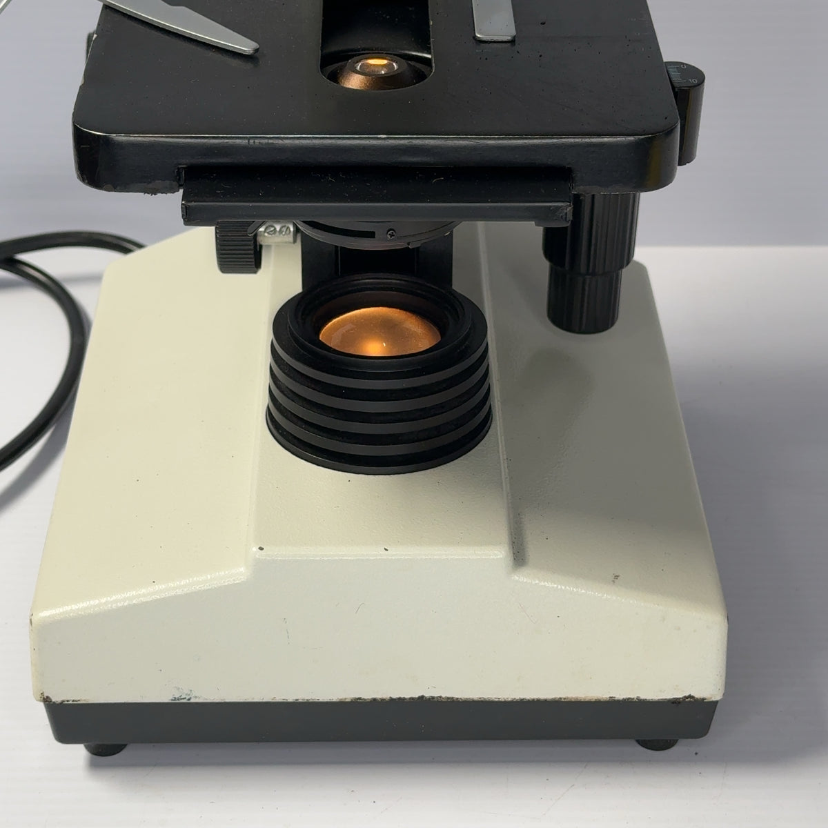 XSZ-107BN Lab Microscope Biological Microscope w/ Light