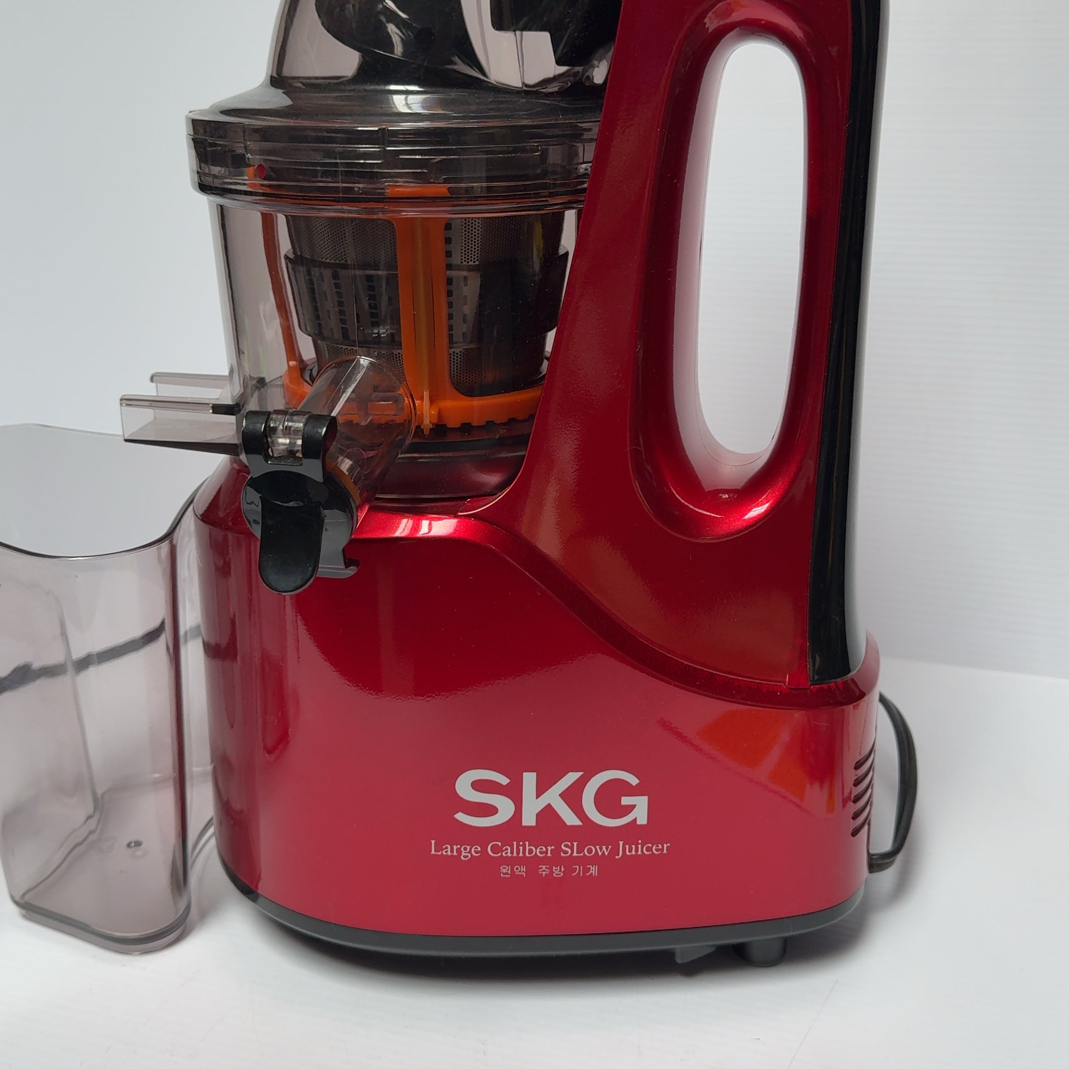 SKG Big Calibre Slow Juicer Model 2088 in Red