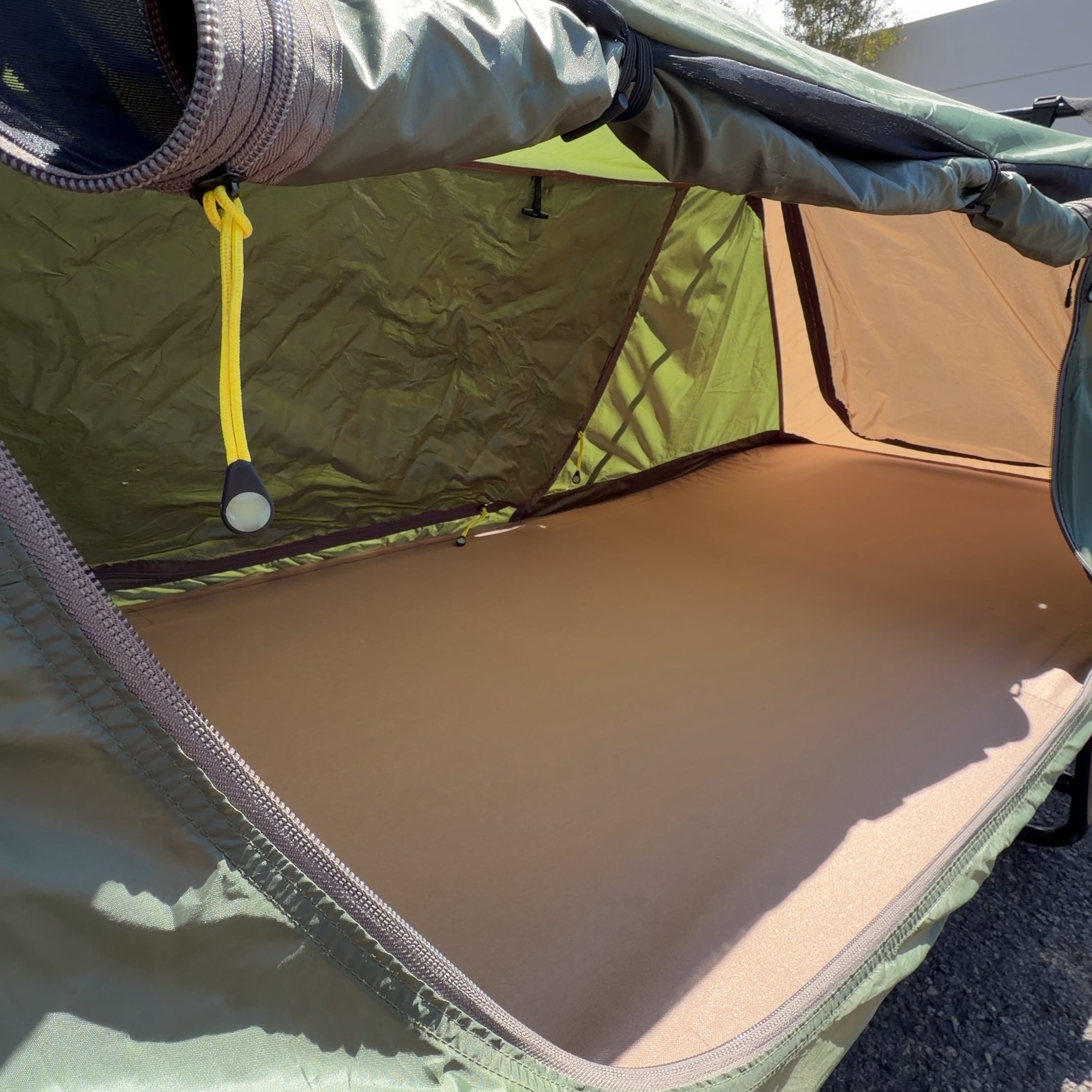 Cabela’s Deluxe Tent Cot