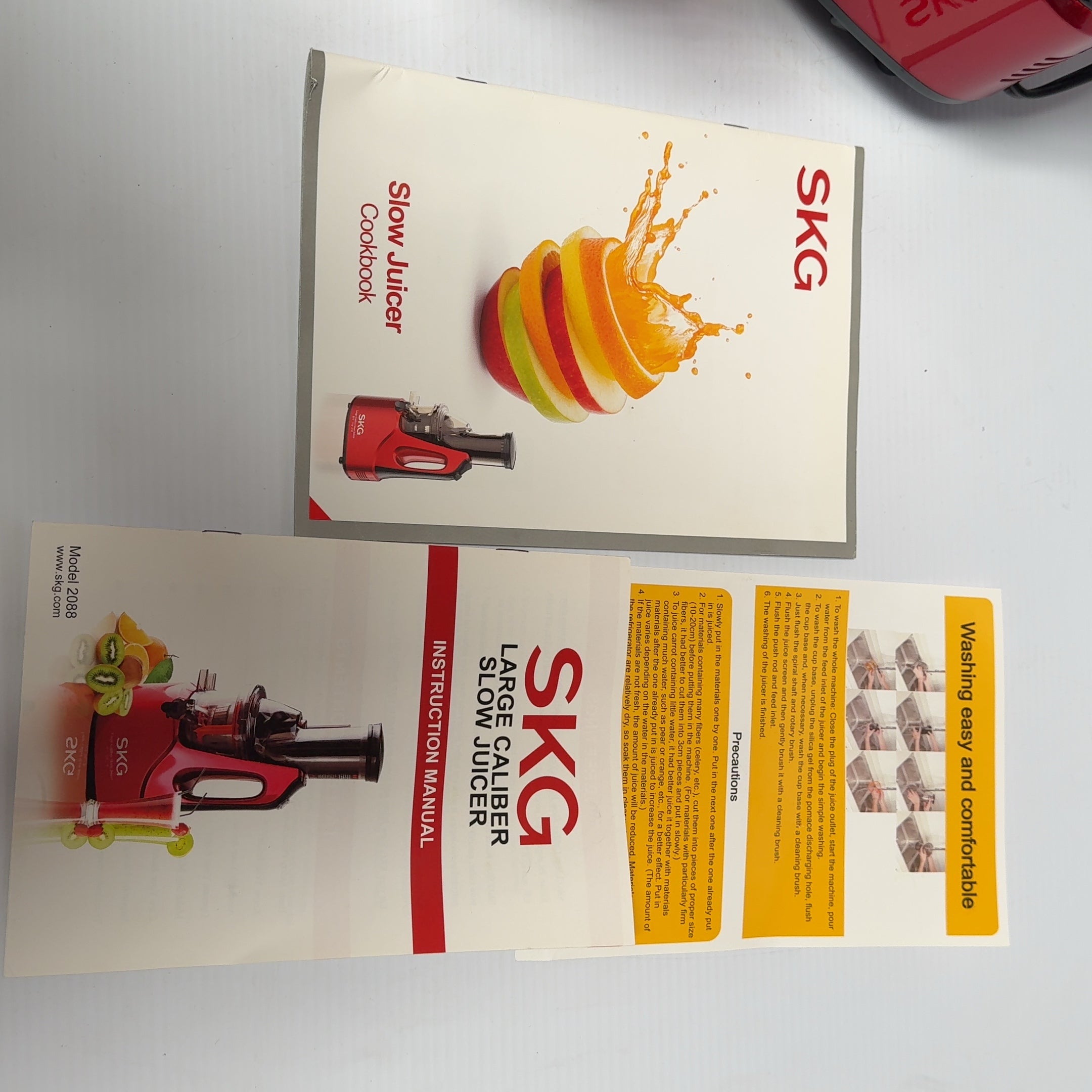 SKG Big Calibre Slow Juicer Model 2088 in Red