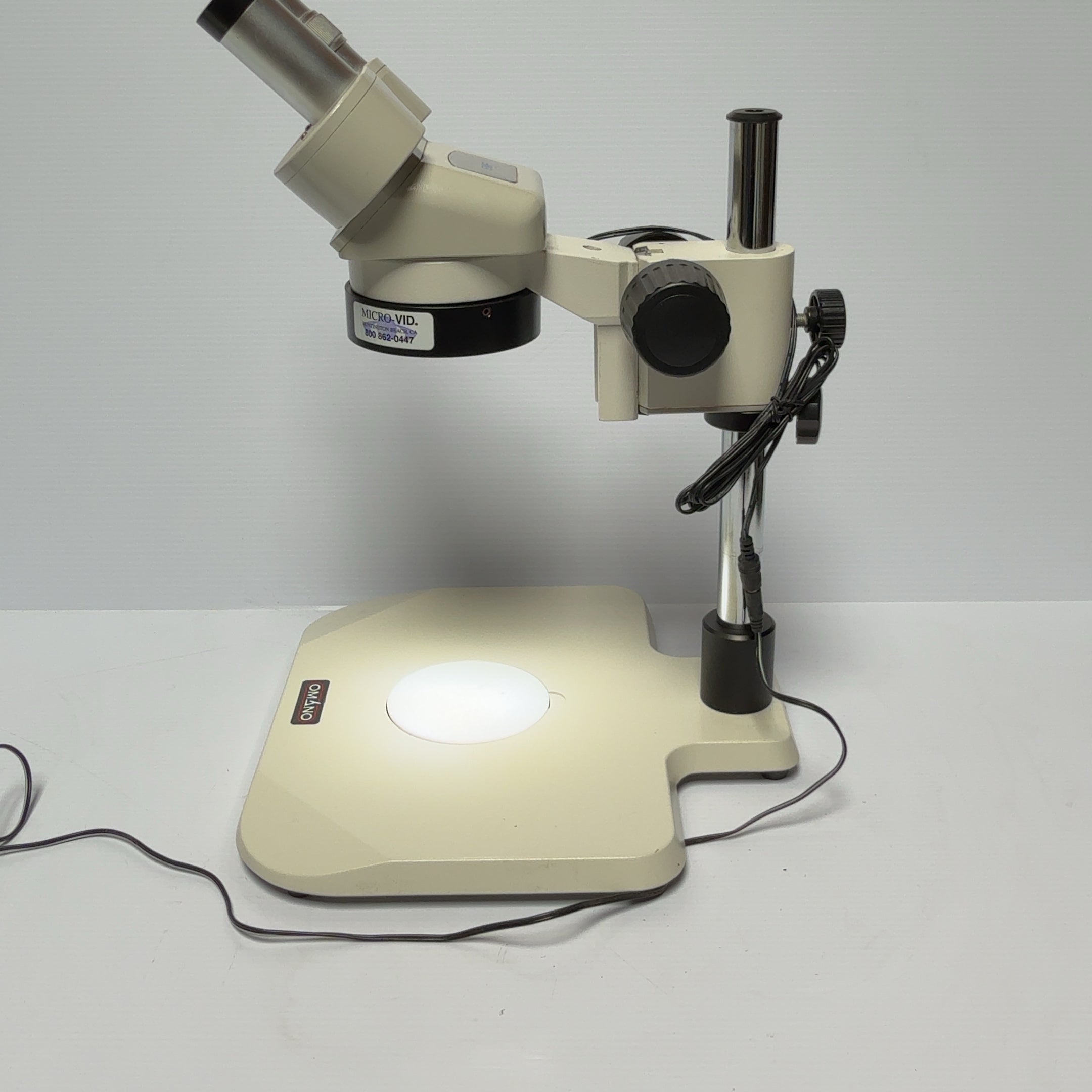 Omano EMF 94695 Microscope w/ Stand, LED Light + SWF10X Eyepieces