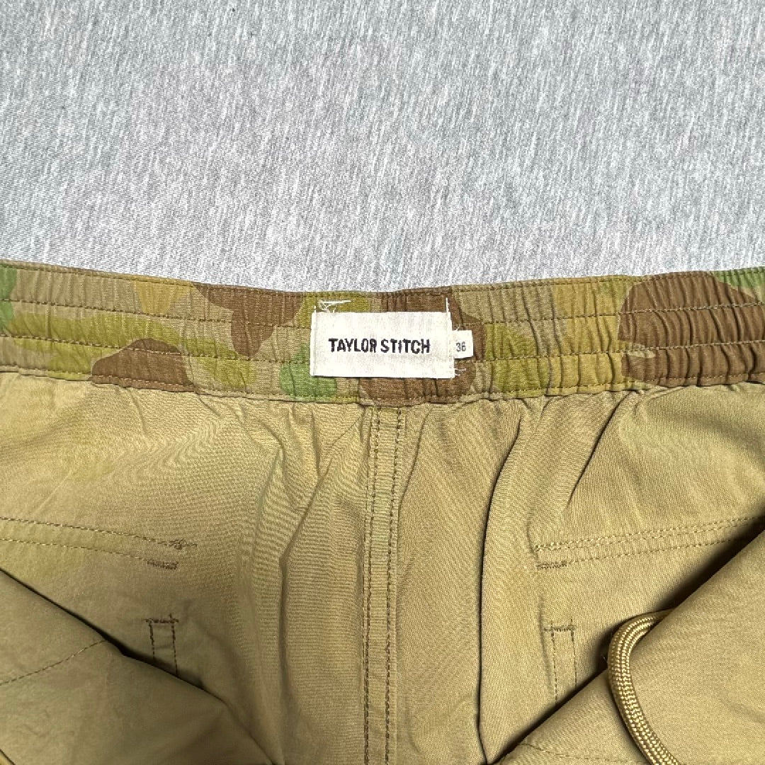 Taylor Stitch The Adventure Short in Camo Mens Sz. 36