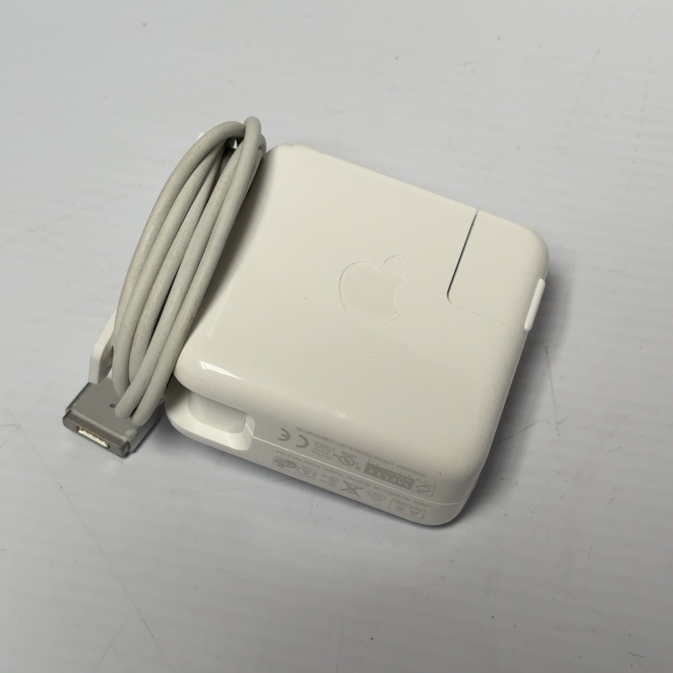 Apple MacBook Pro 13.3" 120GB SSD 8GB DDR3 i5 @ 2.6 GHz Laptop A1502 Silver